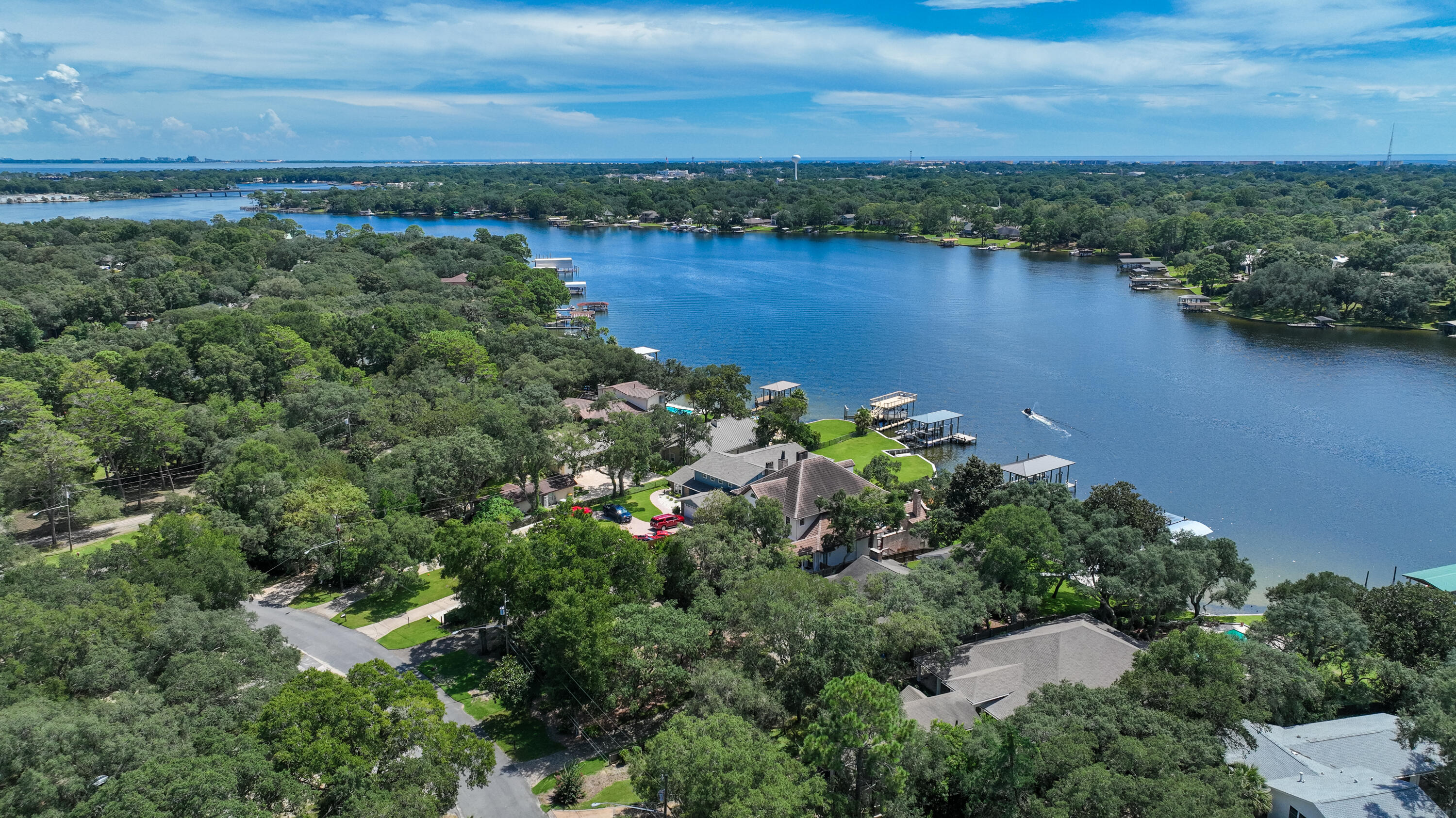 BAYOU VISTA - Residential