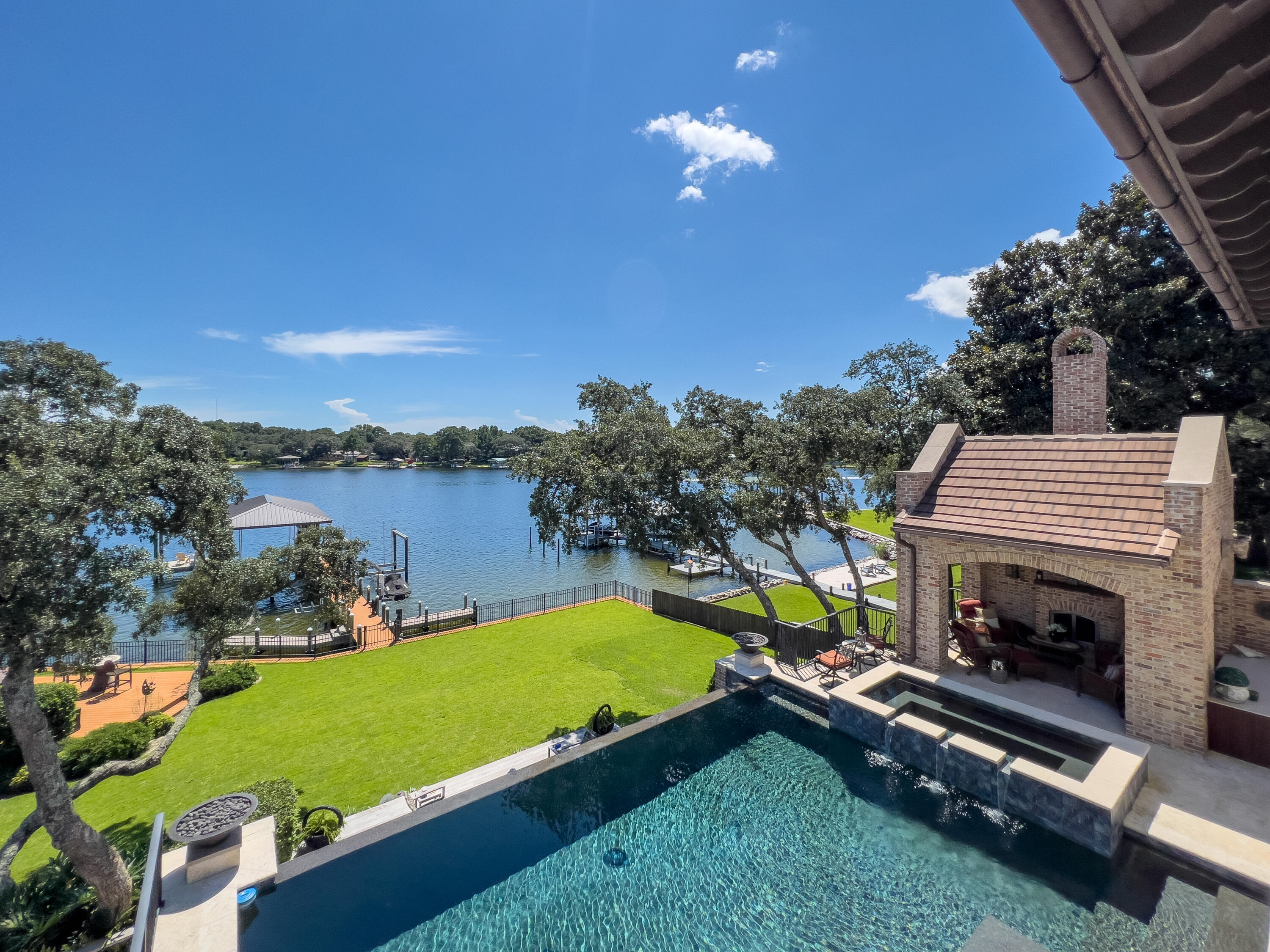 BAYOU VISTA - Residential