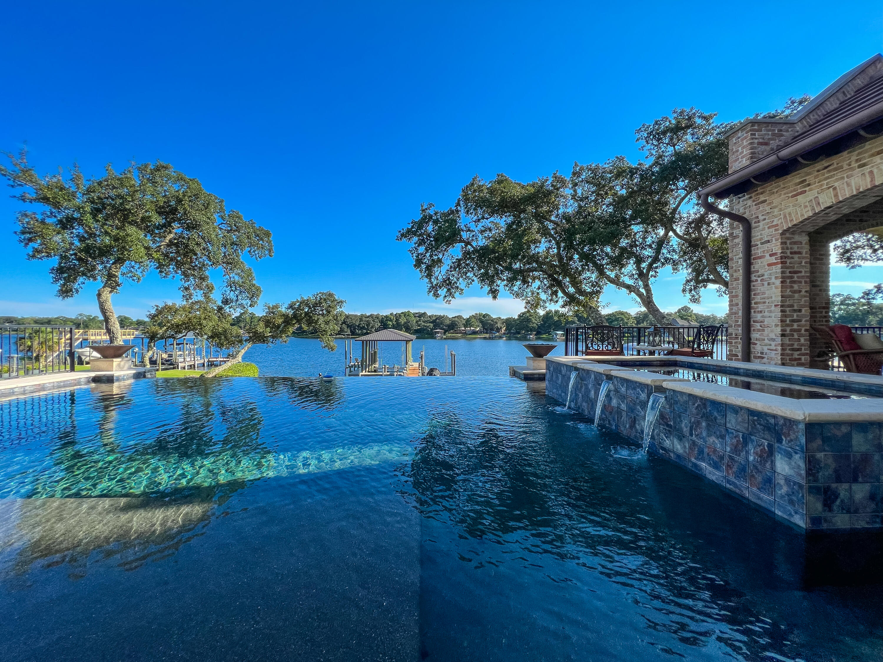 BAYOU VISTA - Residential