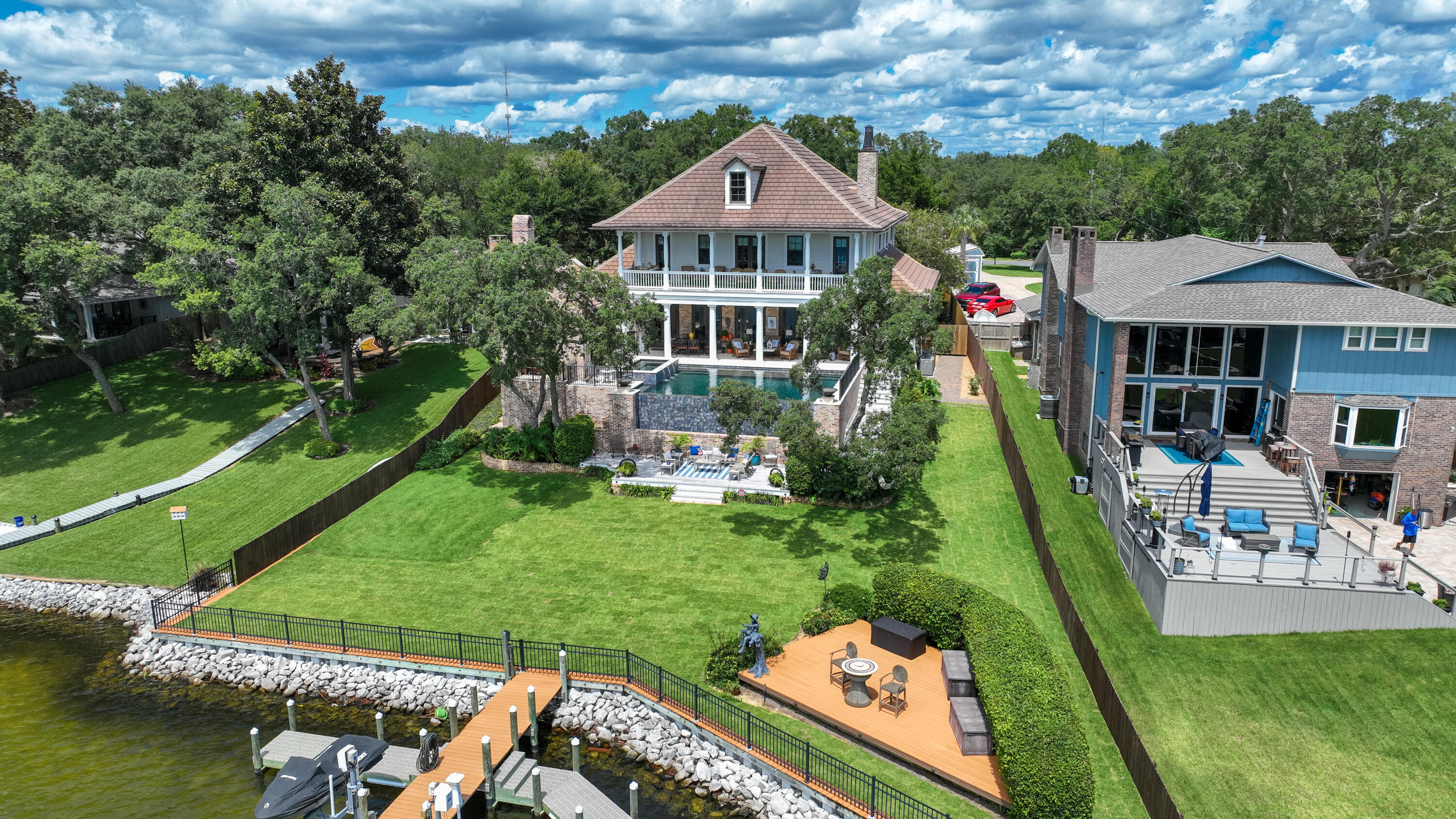 BAYOU VISTA - Residential