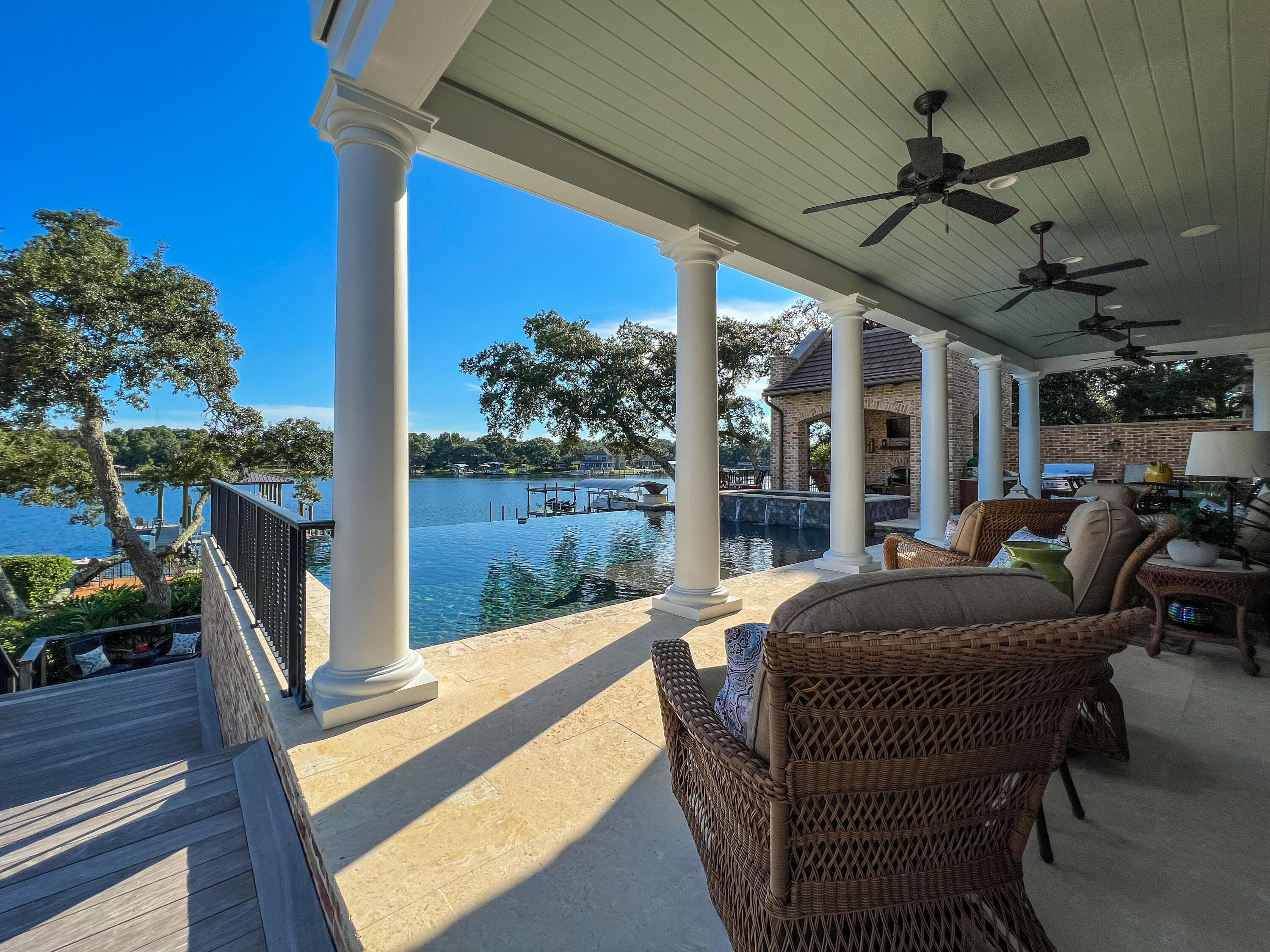 BAYOU VISTA - Residential