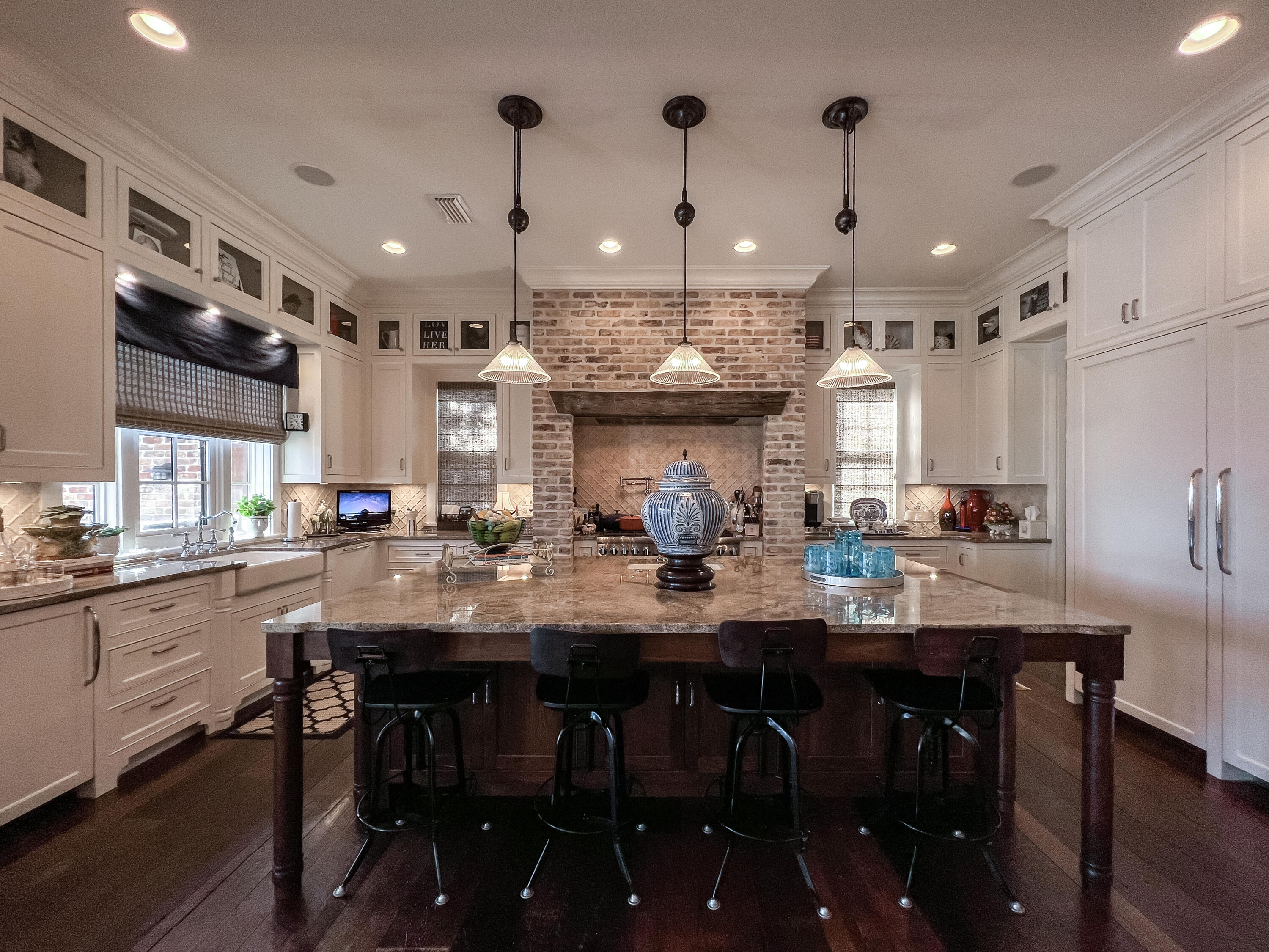 BAYOU VISTA - Residential