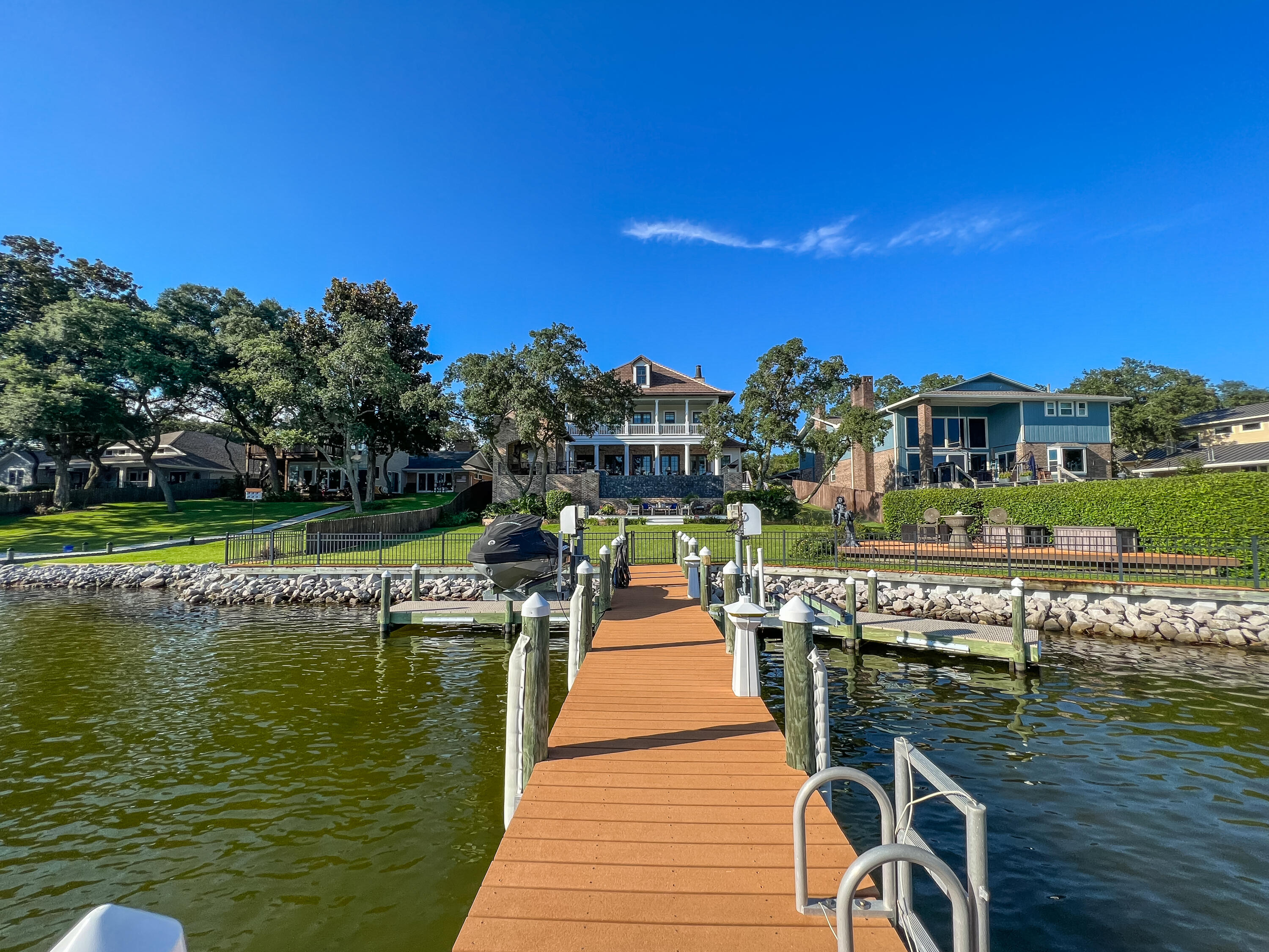 BAYOU VISTA - Residential