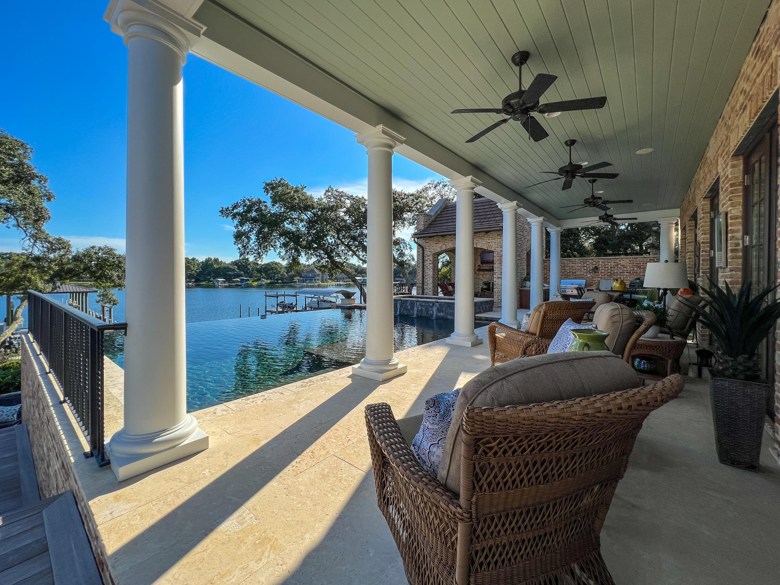 BAYOU VISTA - Residential