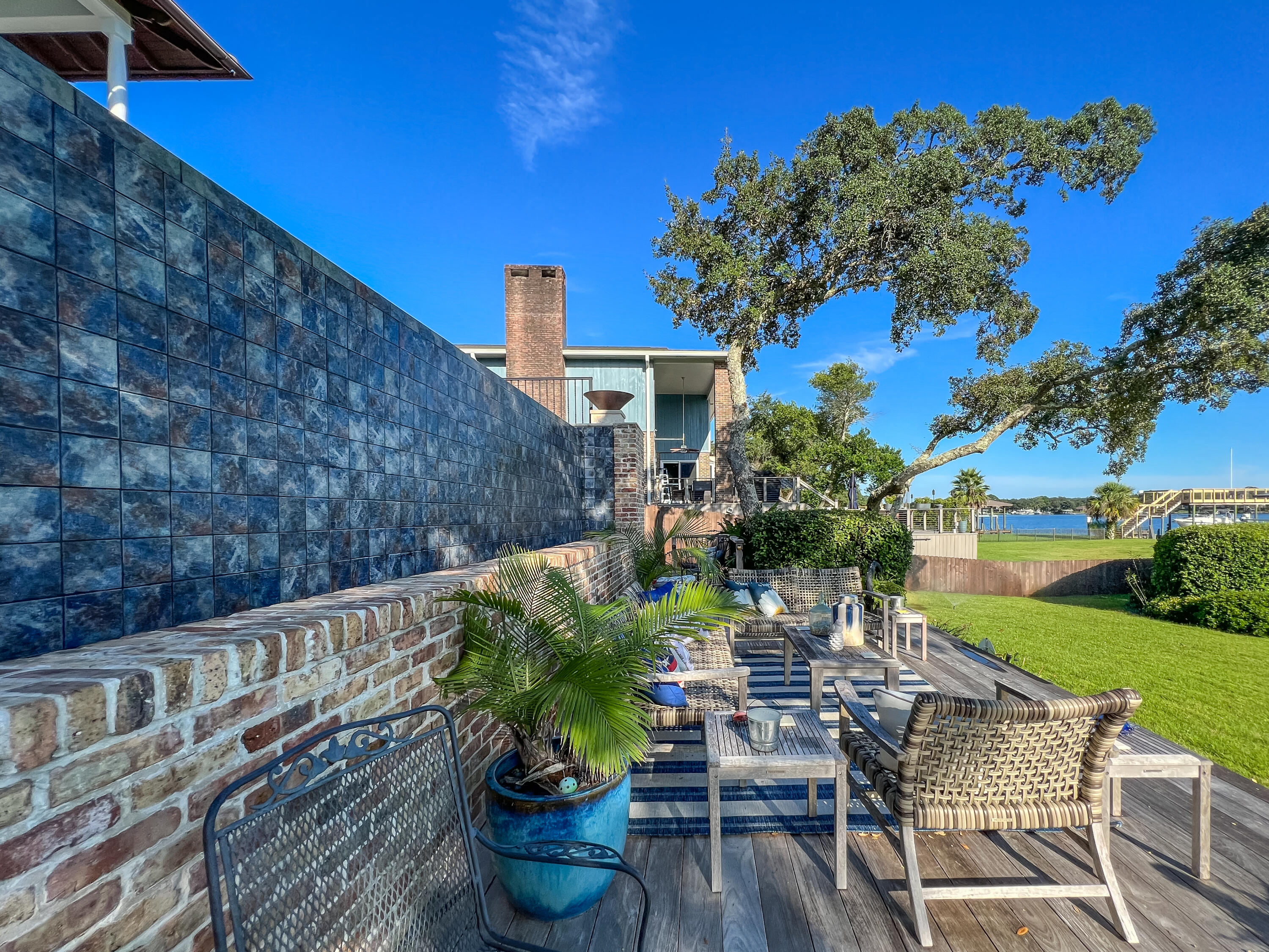 BAYOU VISTA - Residential