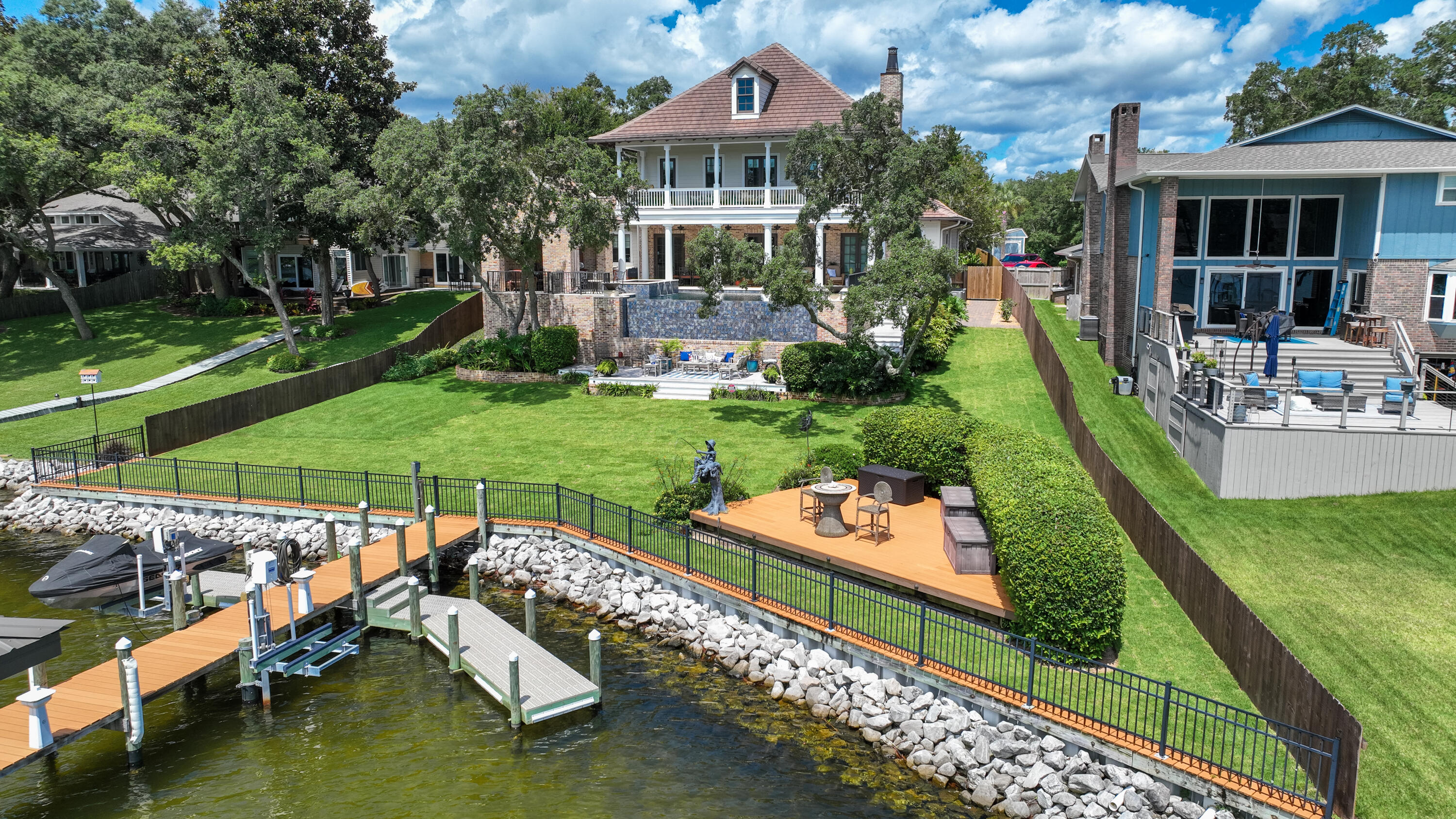 BAYOU VISTA - Residential