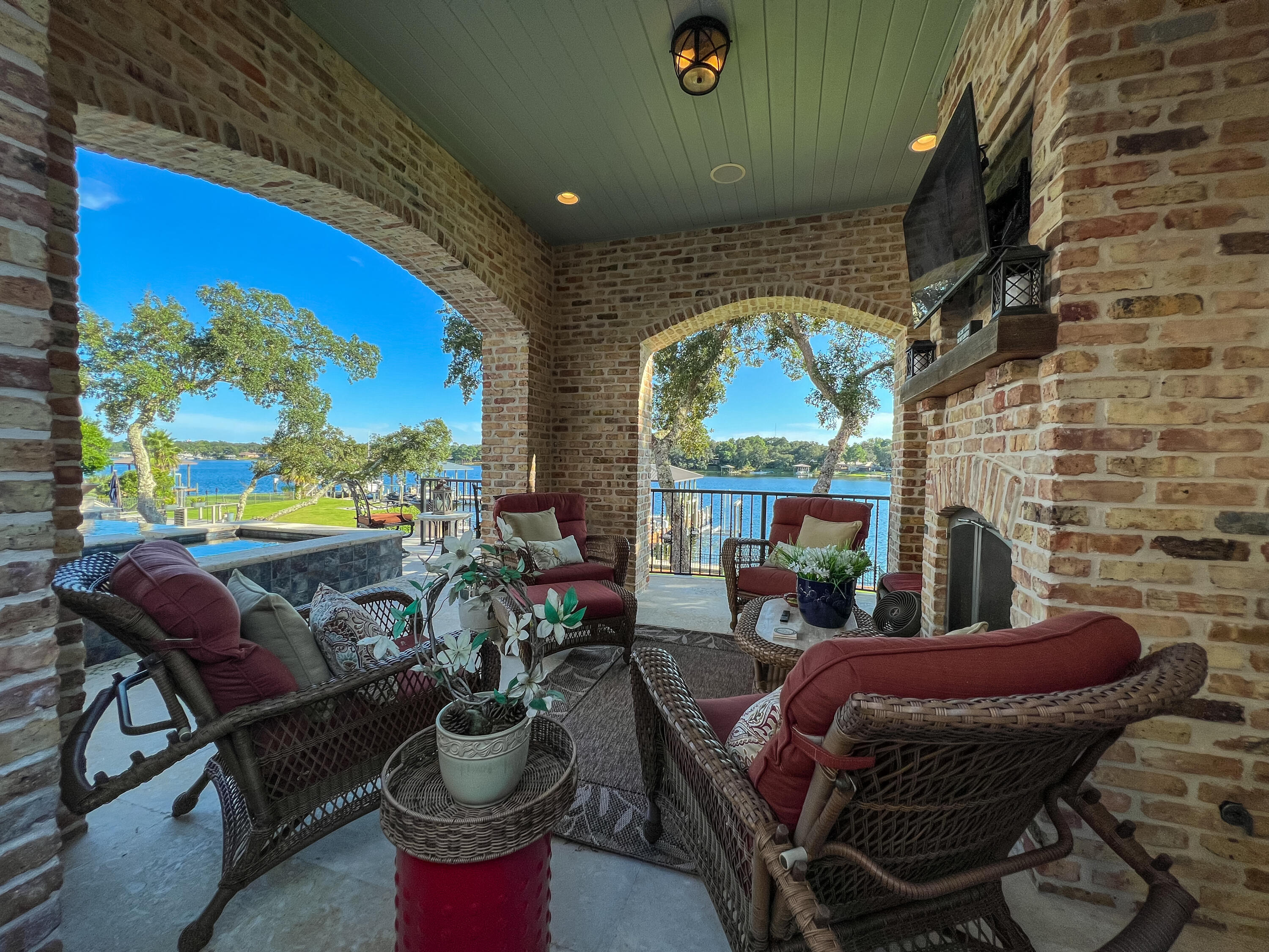 BAYOU VISTA - Residential