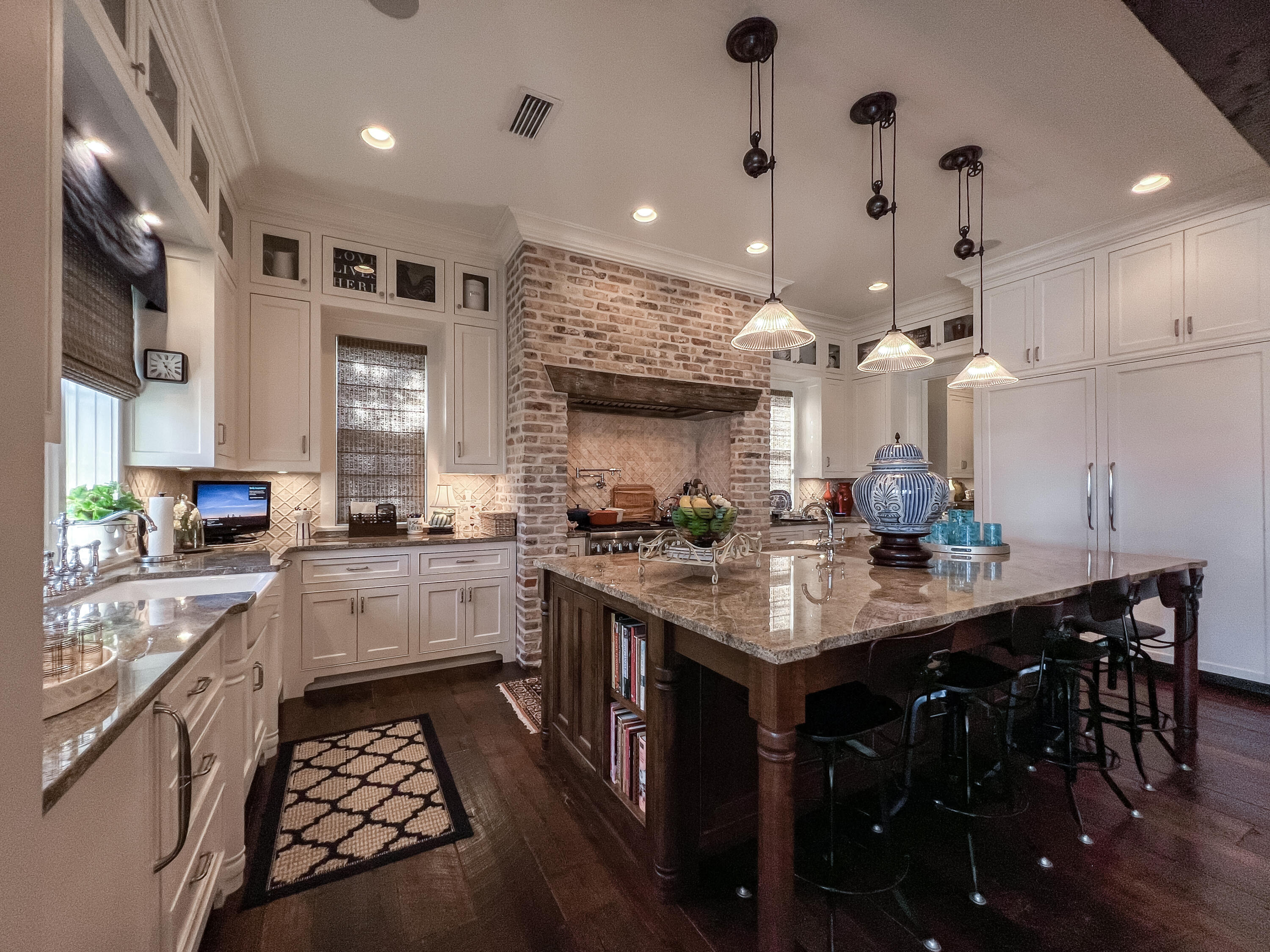 BAYOU VISTA - Residential