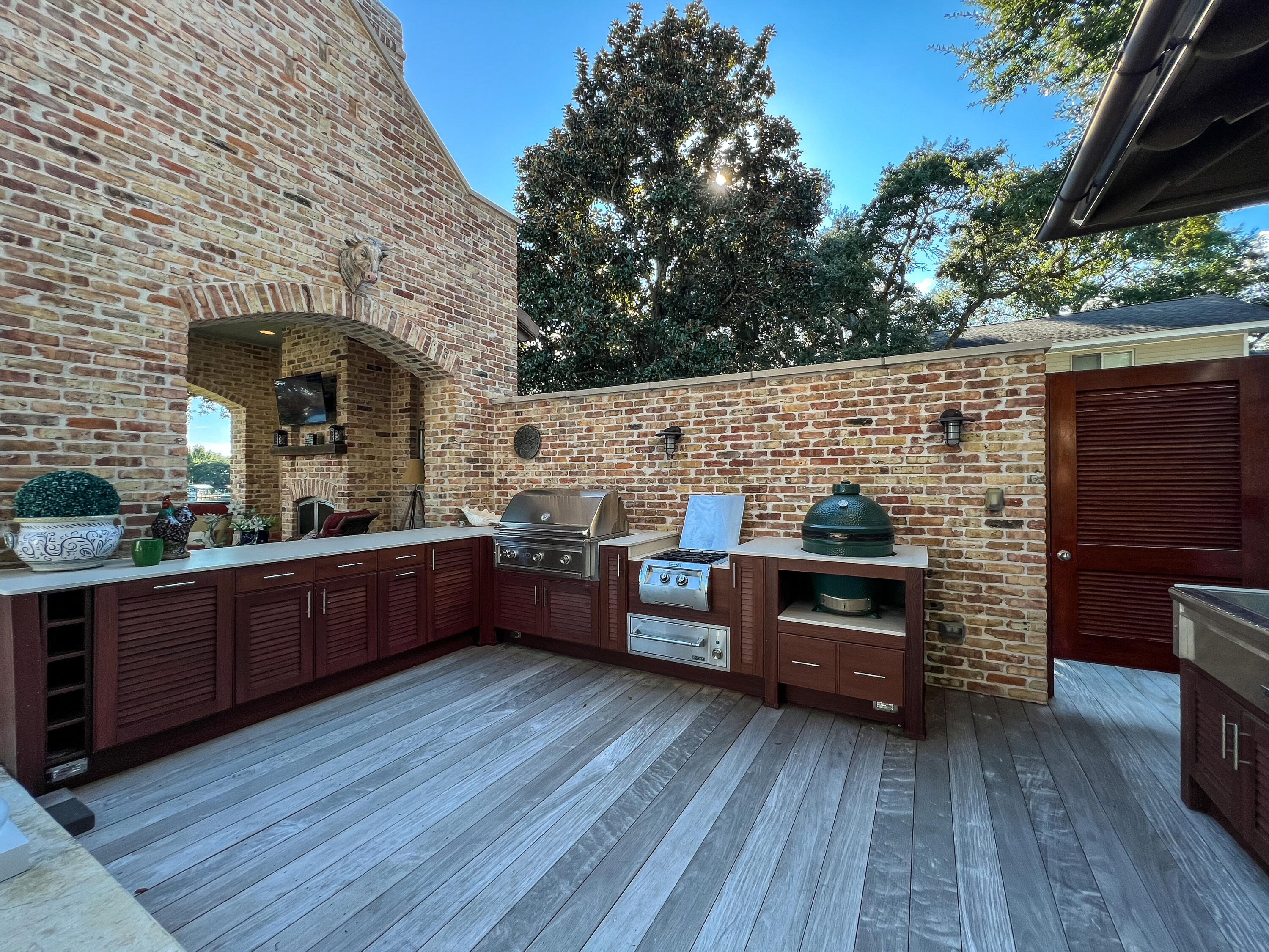 BAYOU VISTA - Residential