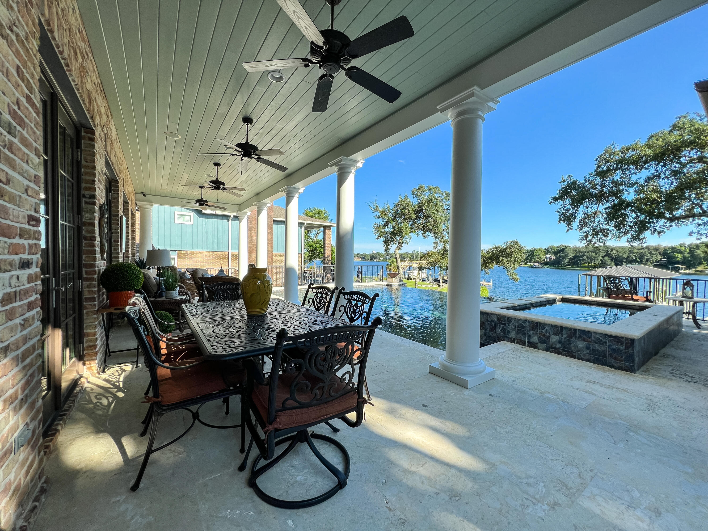 BAYOU VISTA - Residential