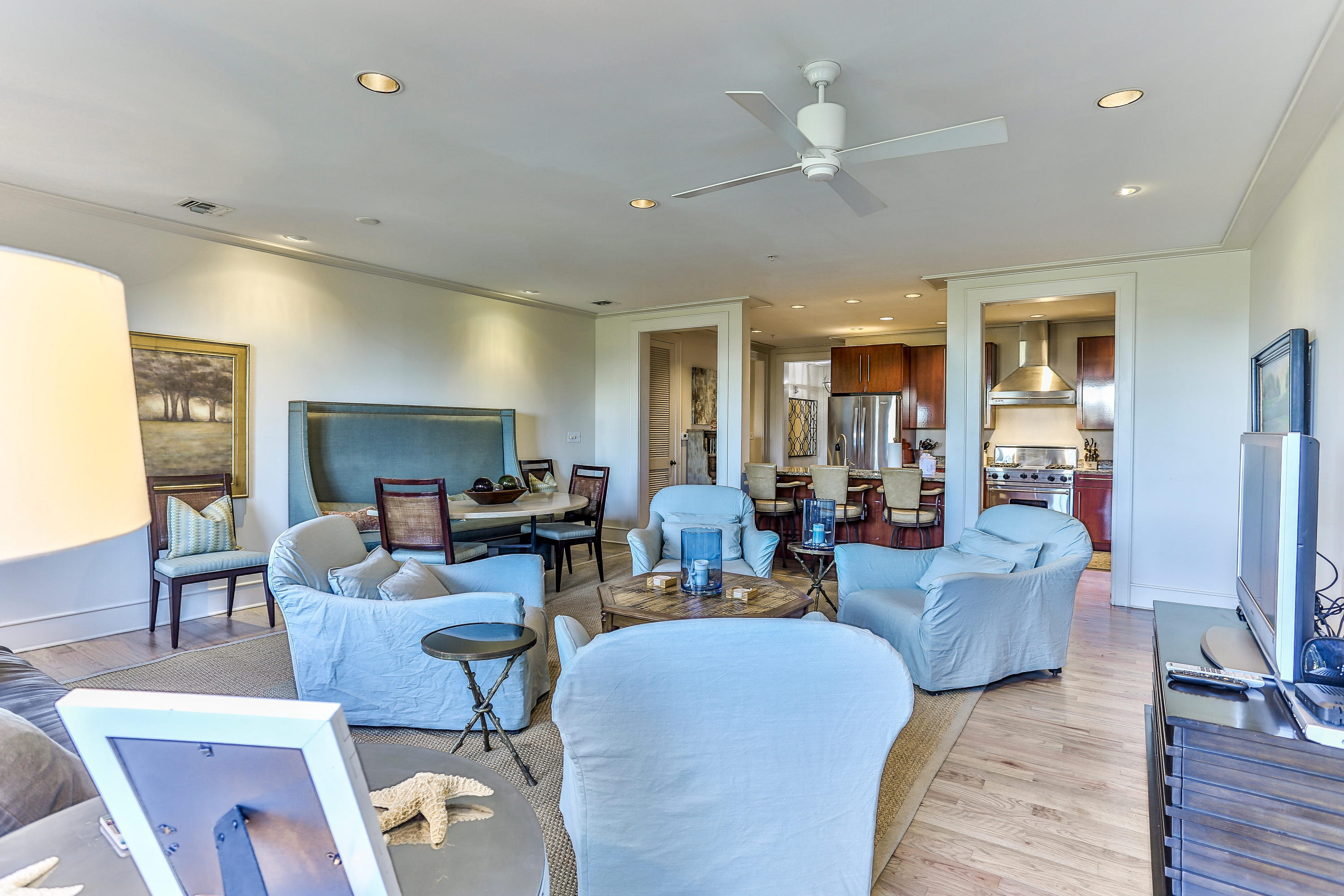 ROSEMARY BEACH, THE MERCADO - Residential