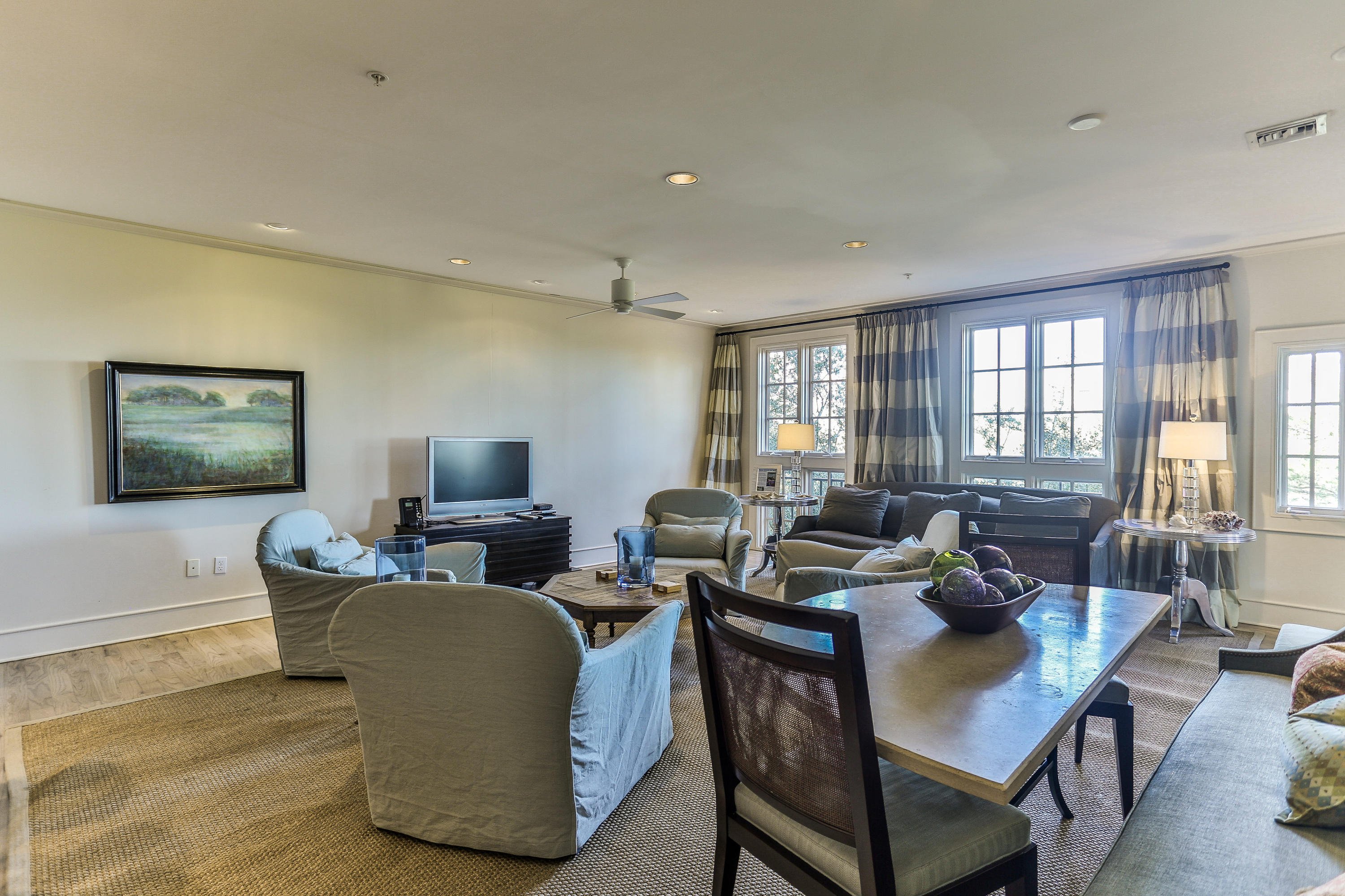 ROSEMARY BEACH, THE MERCADO - Residential