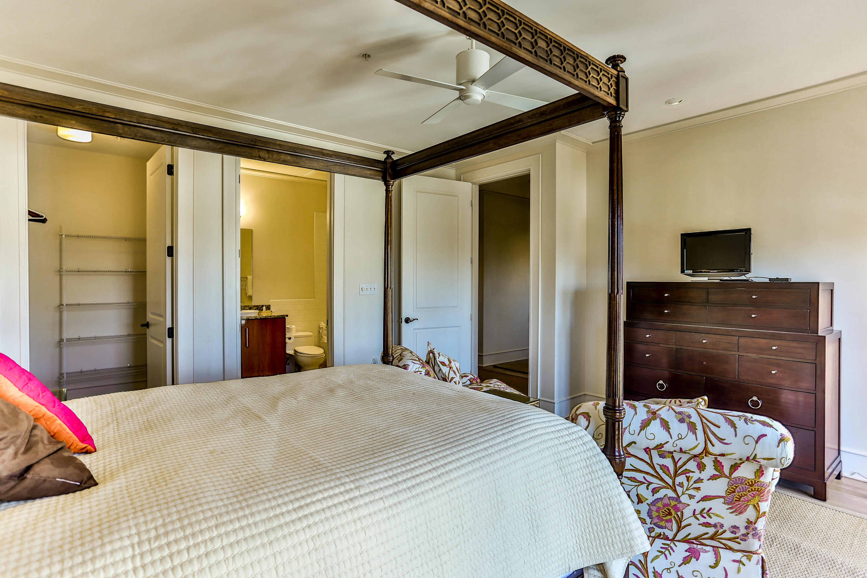 ROSEMARY BEACH, THE MERCADO - Residential