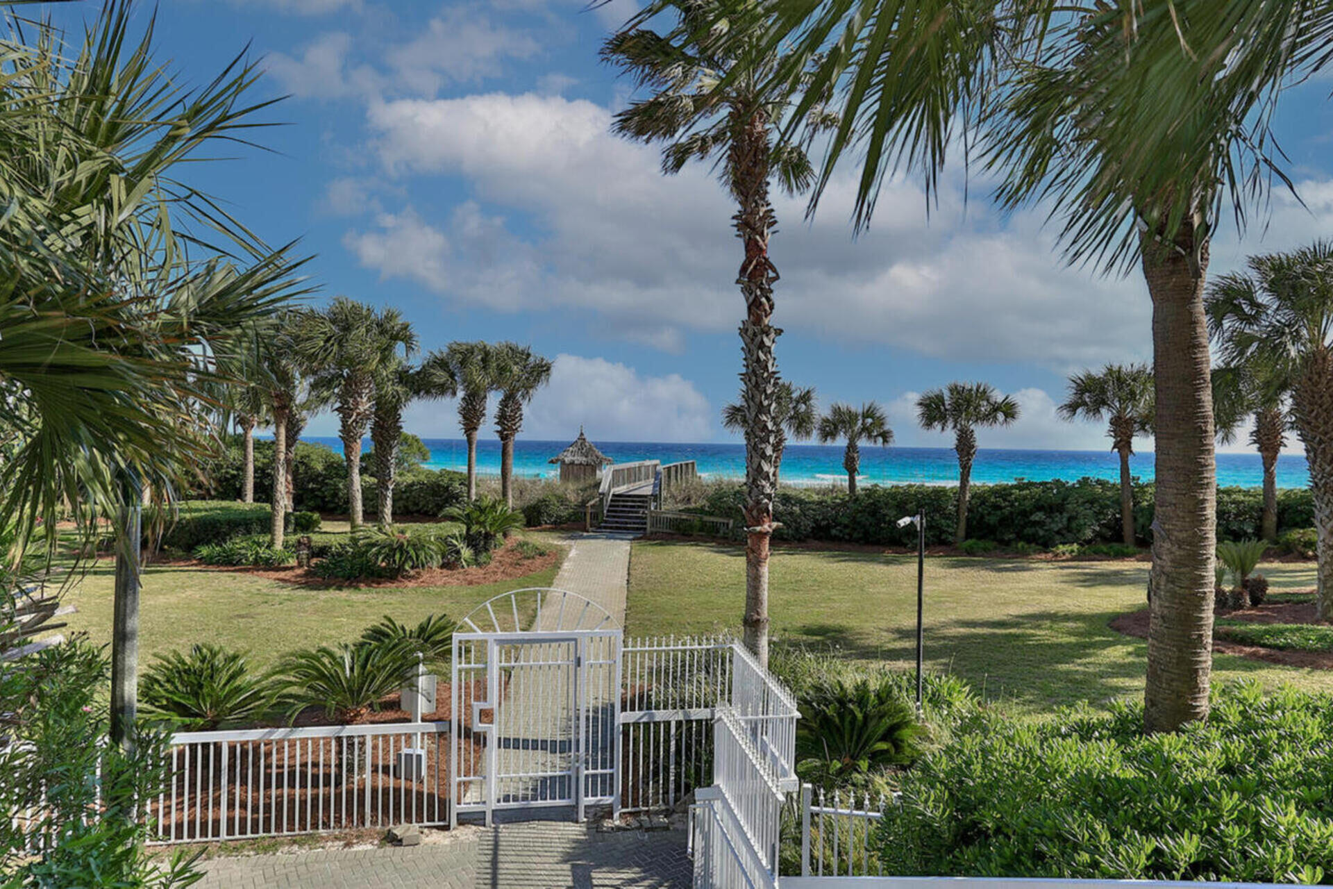 ST. MAARTEN AT SILVER SHELLS - Residential