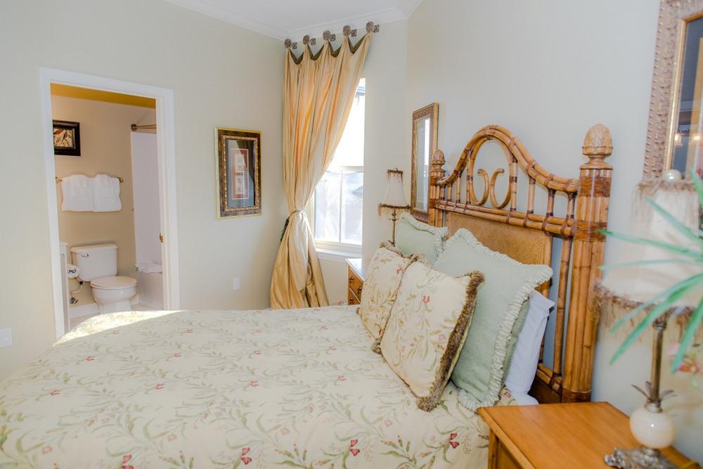 INN AT BLUE MOUNTAIN BEACH - Residential