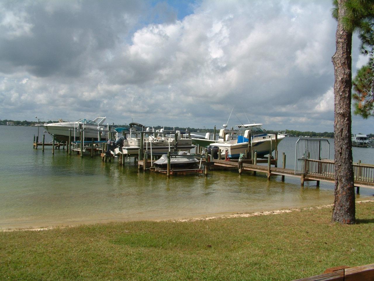 GARNIERS CAY T/H - Residential