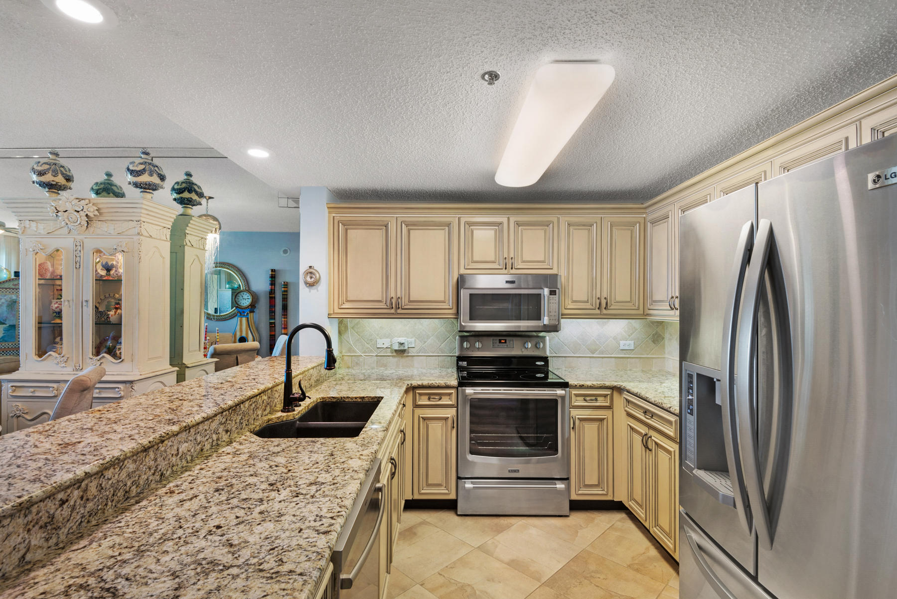 LEEWARD KEY - Residential