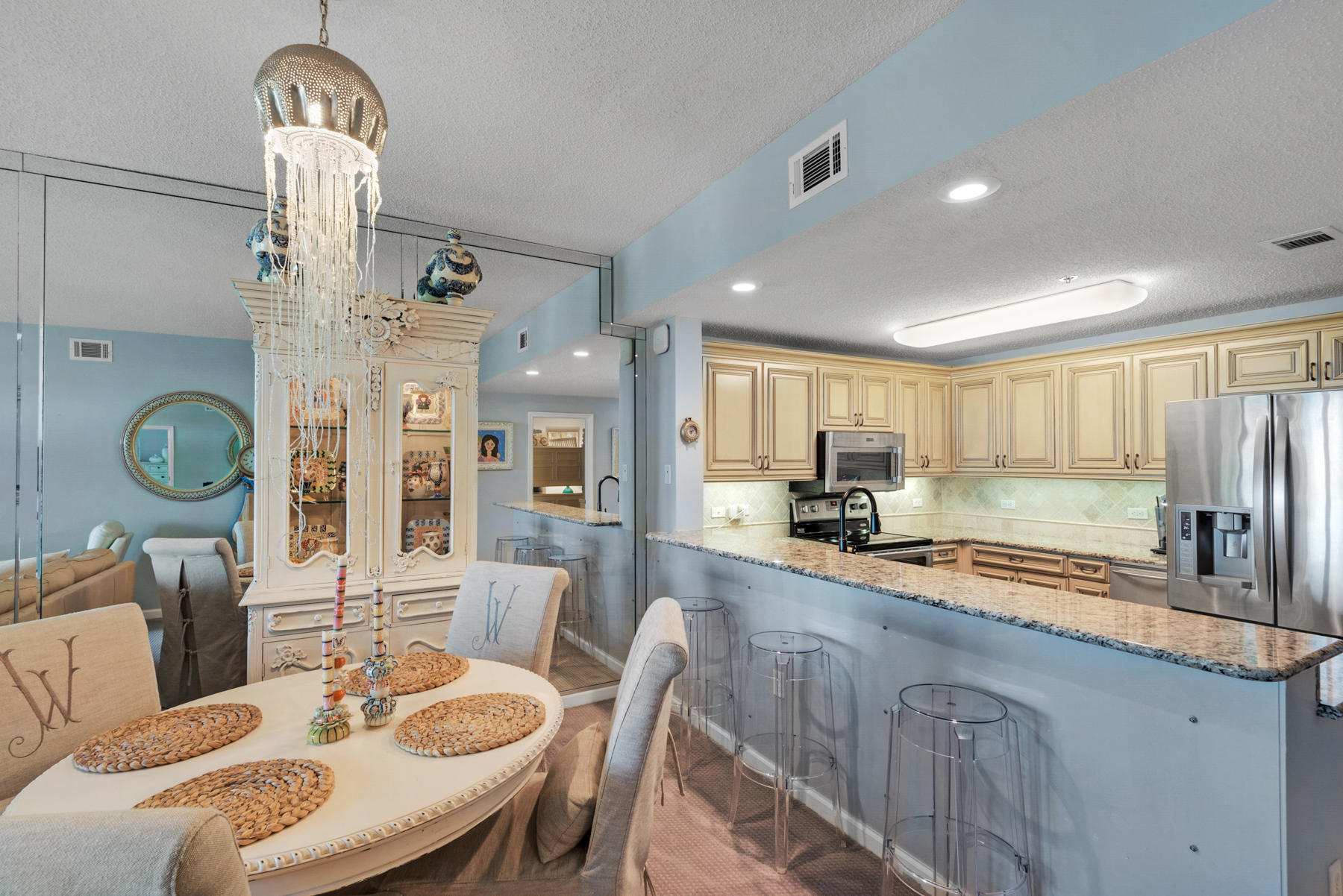 LEEWARD KEY - Residential
