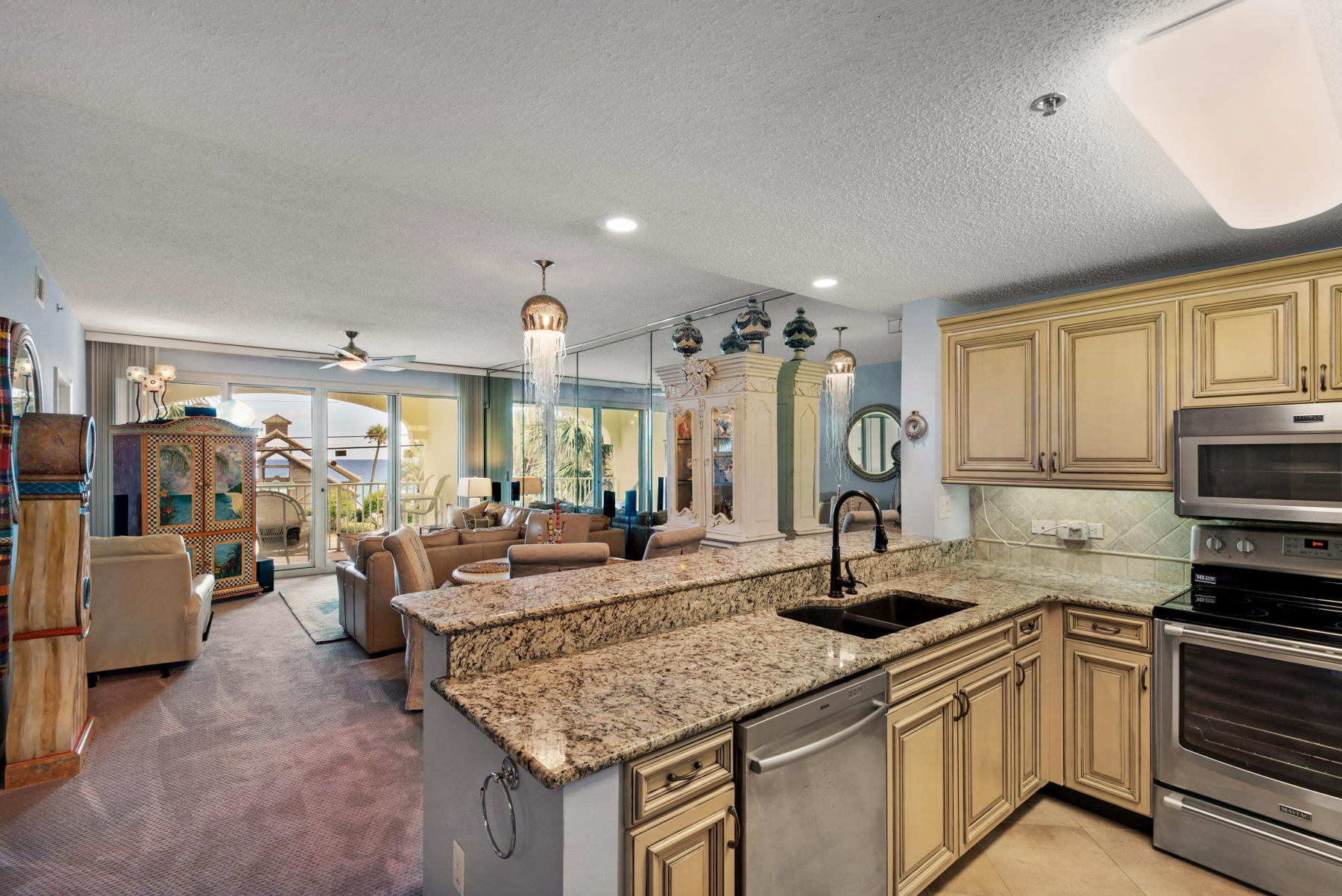 LEEWARD KEY - Residential