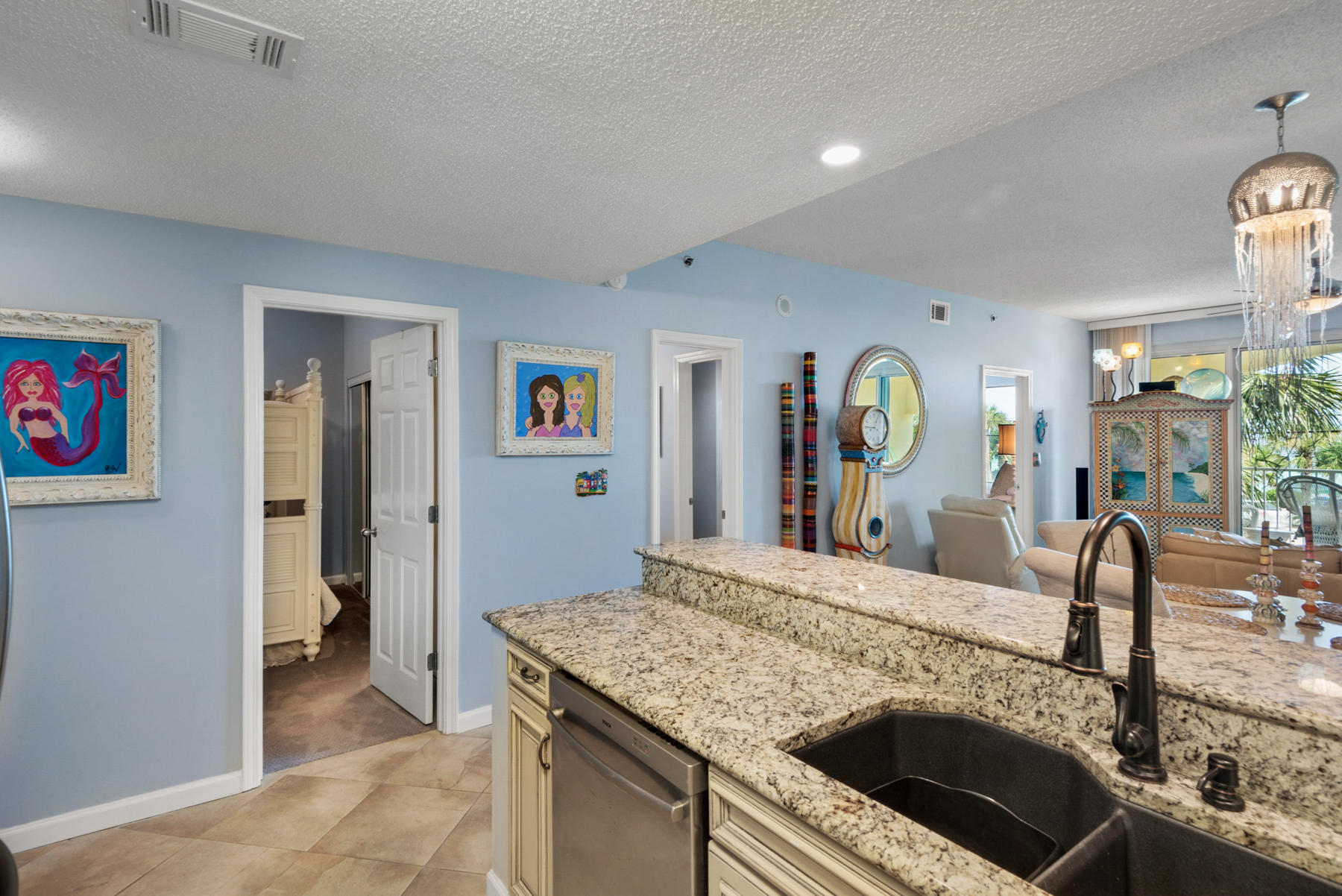 LEEWARD KEY - Residential