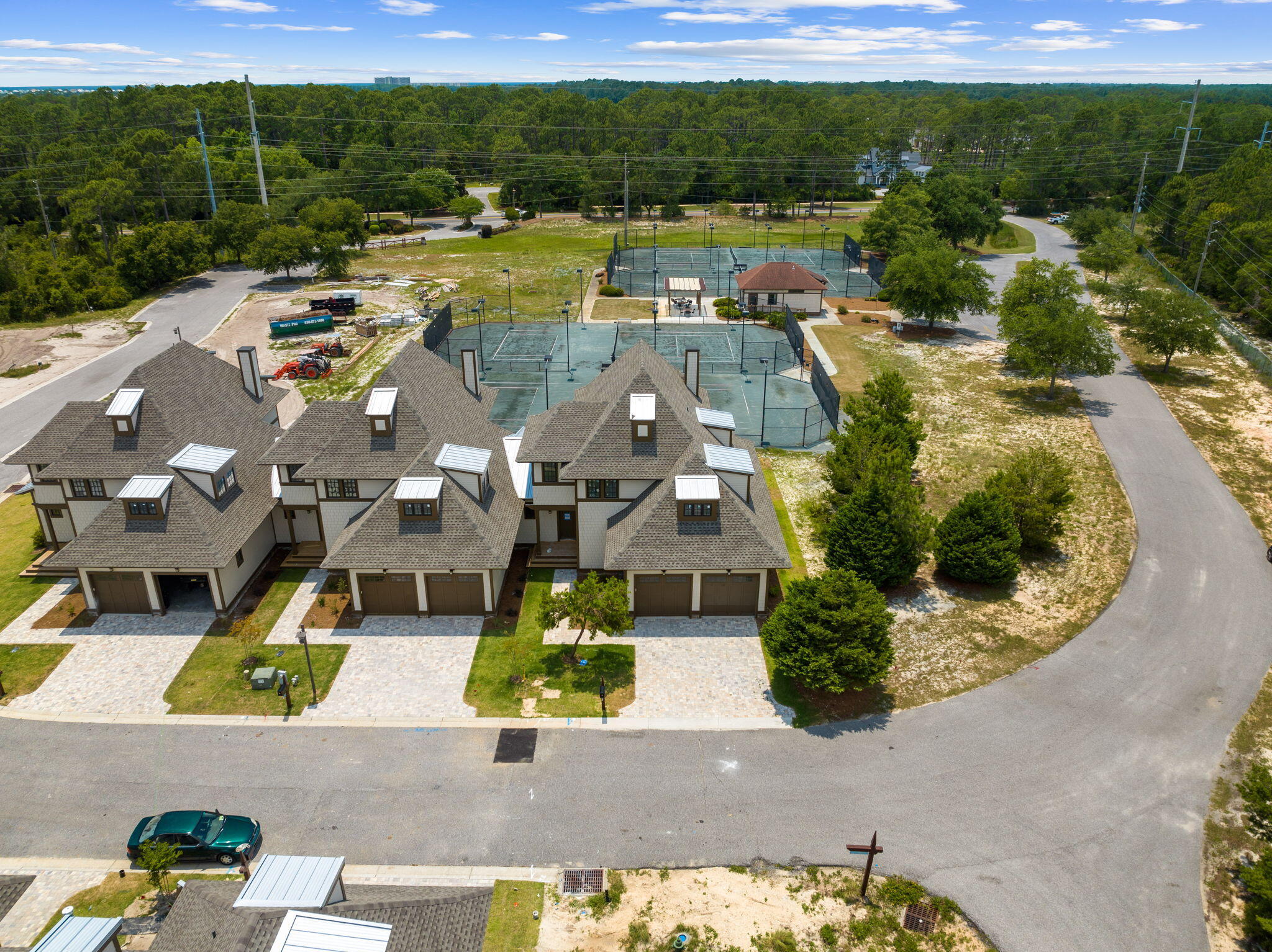 WILD HERON - Residential