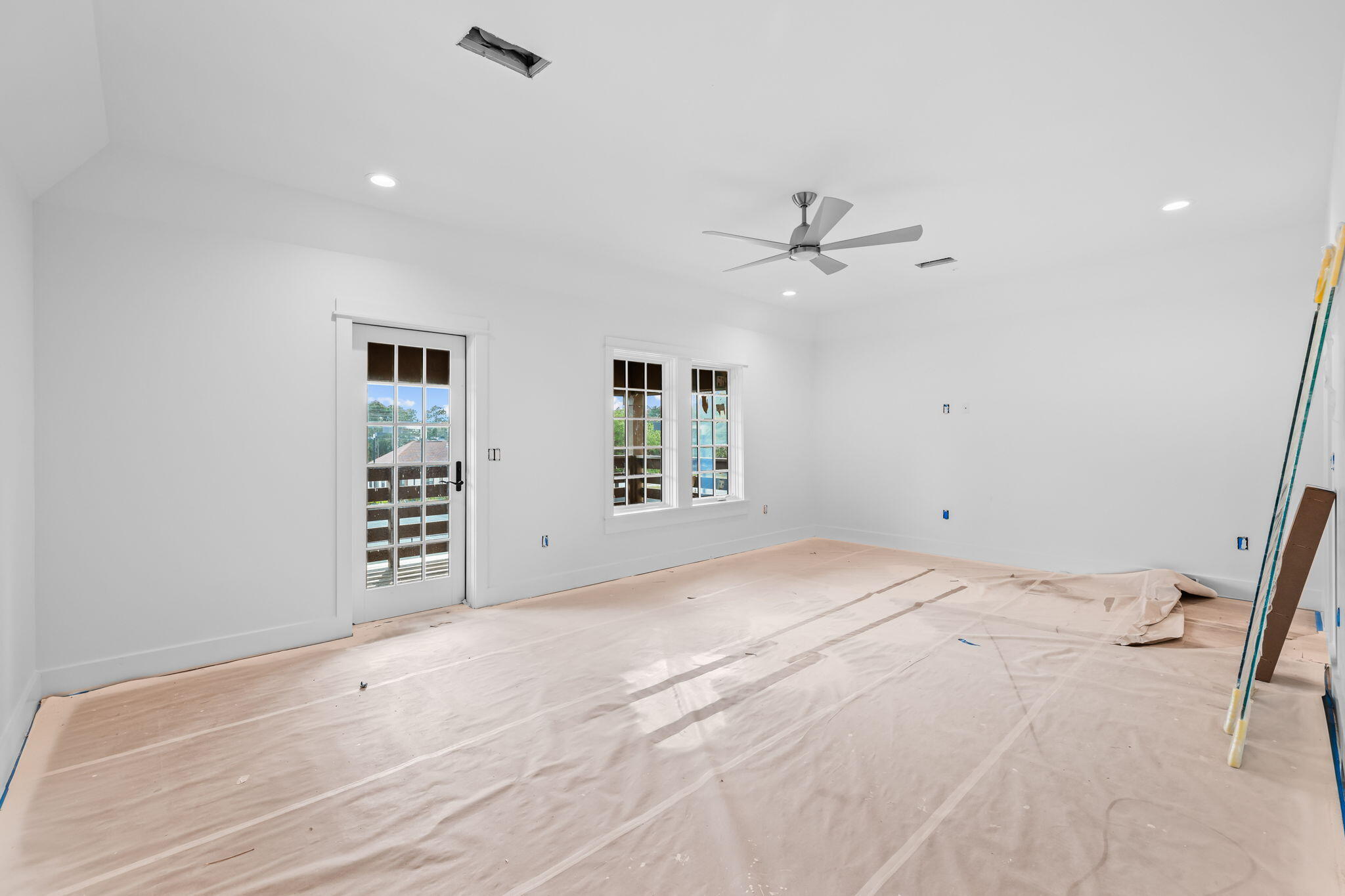 WILD HERON - Residential