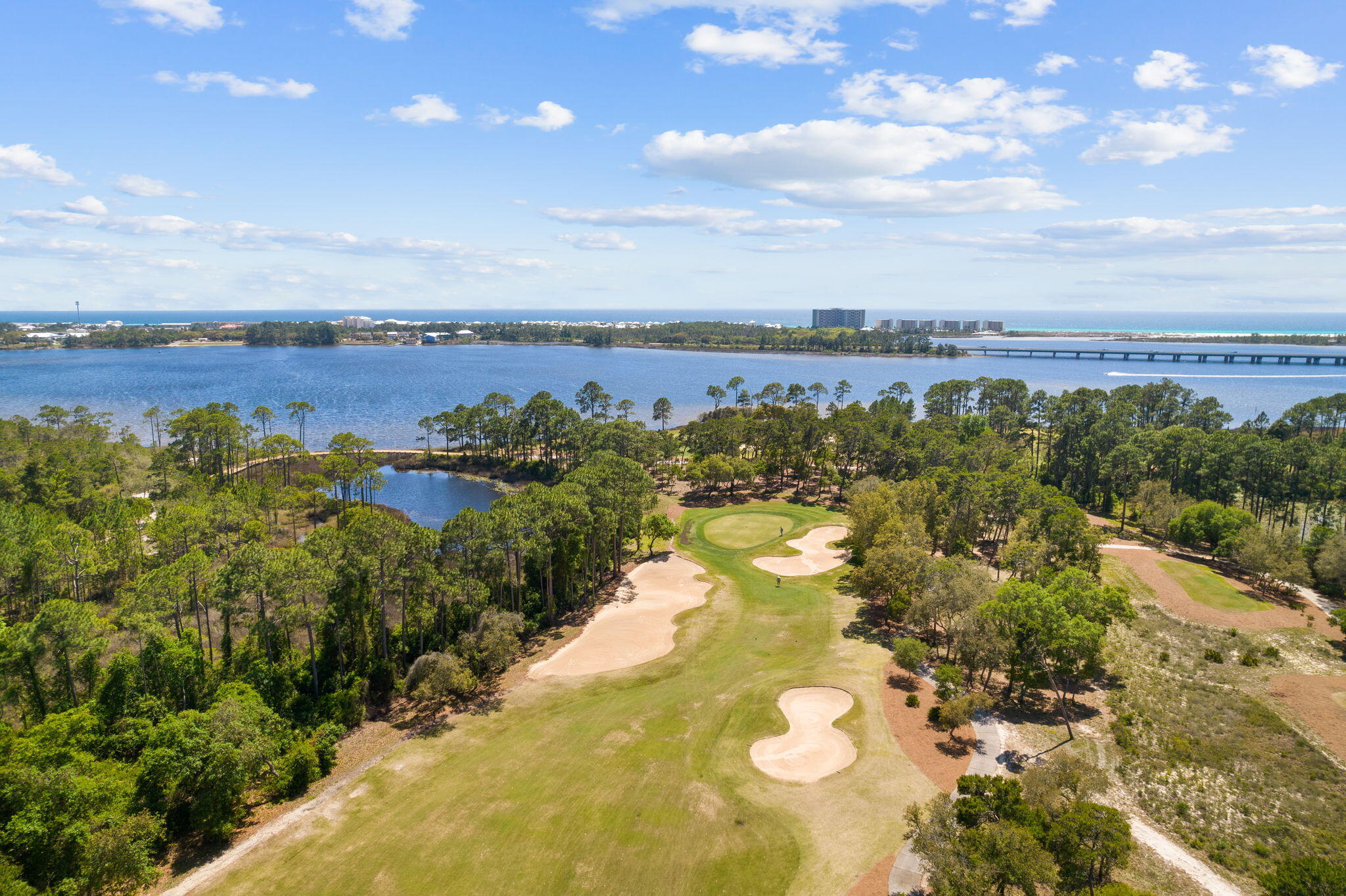 WILD HERON - Residential