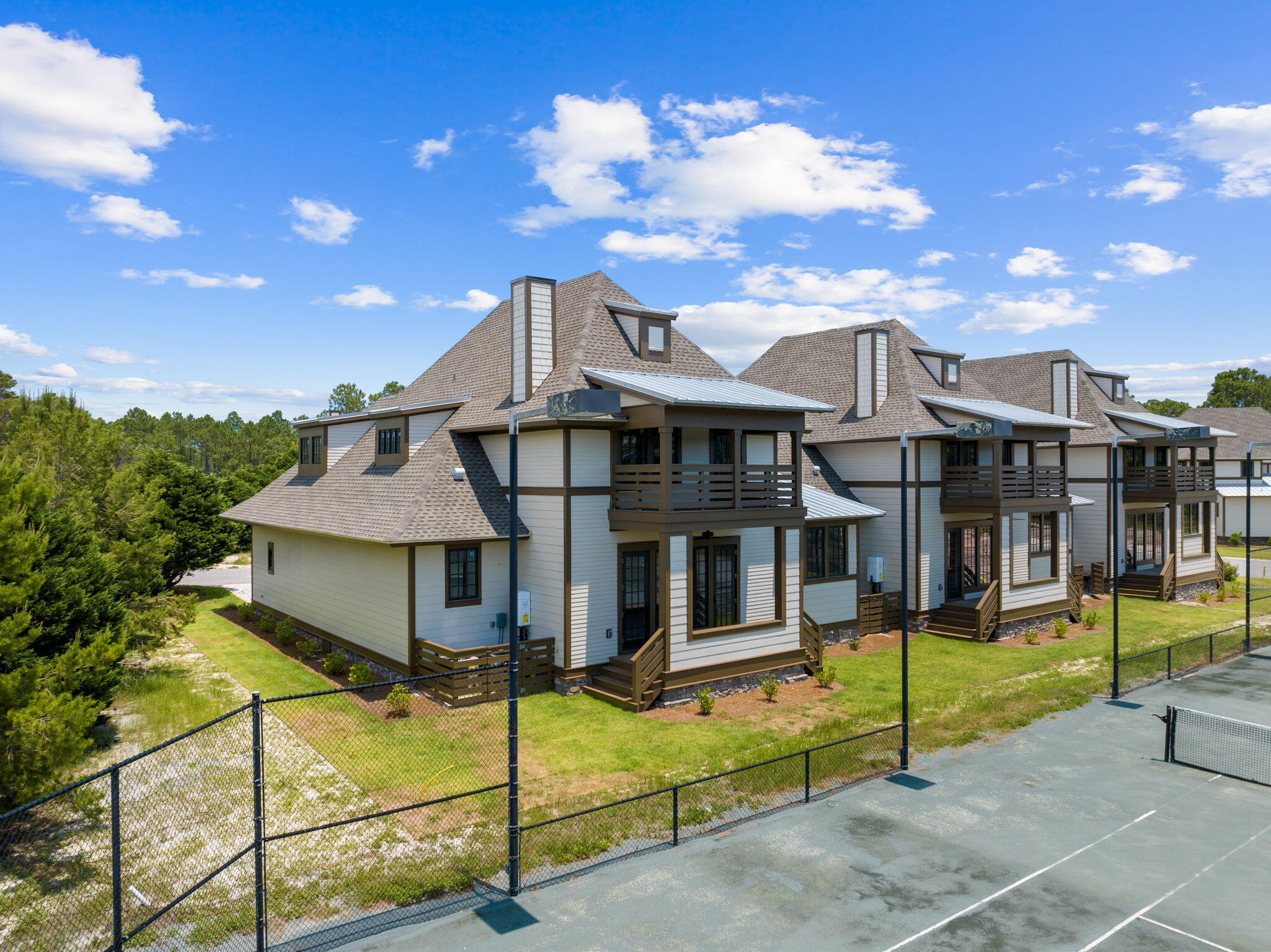 WILD HERON - Residential