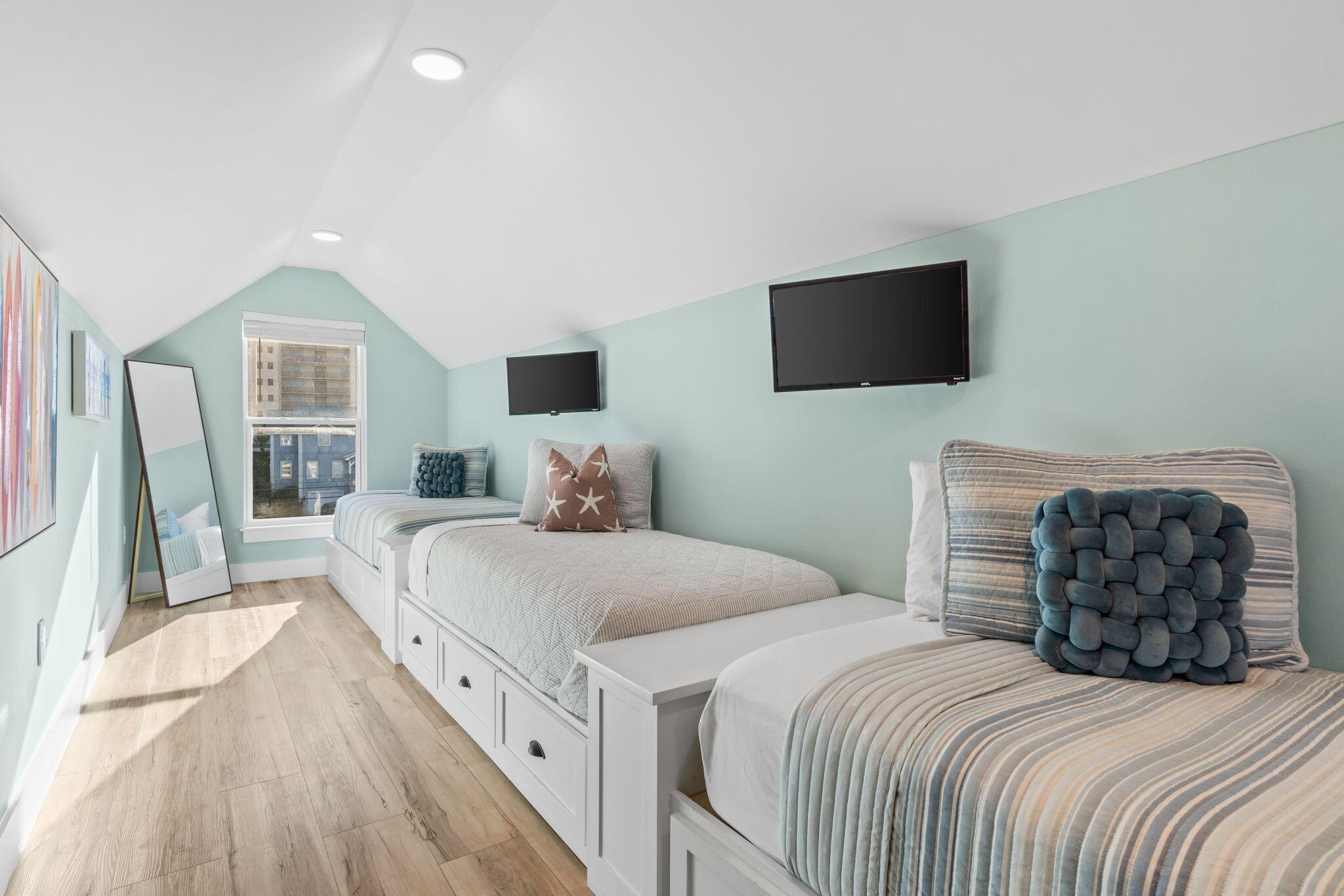 HOLIDAY BEACH UNIT 12 - Residential