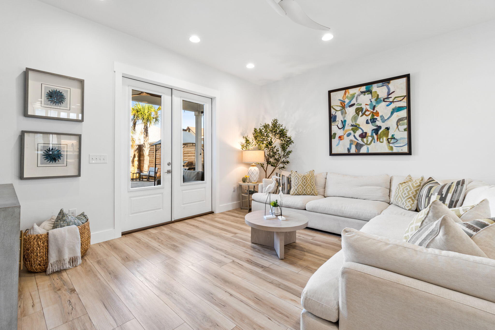 HOLIDAY BEACH UNIT 12 - Residential