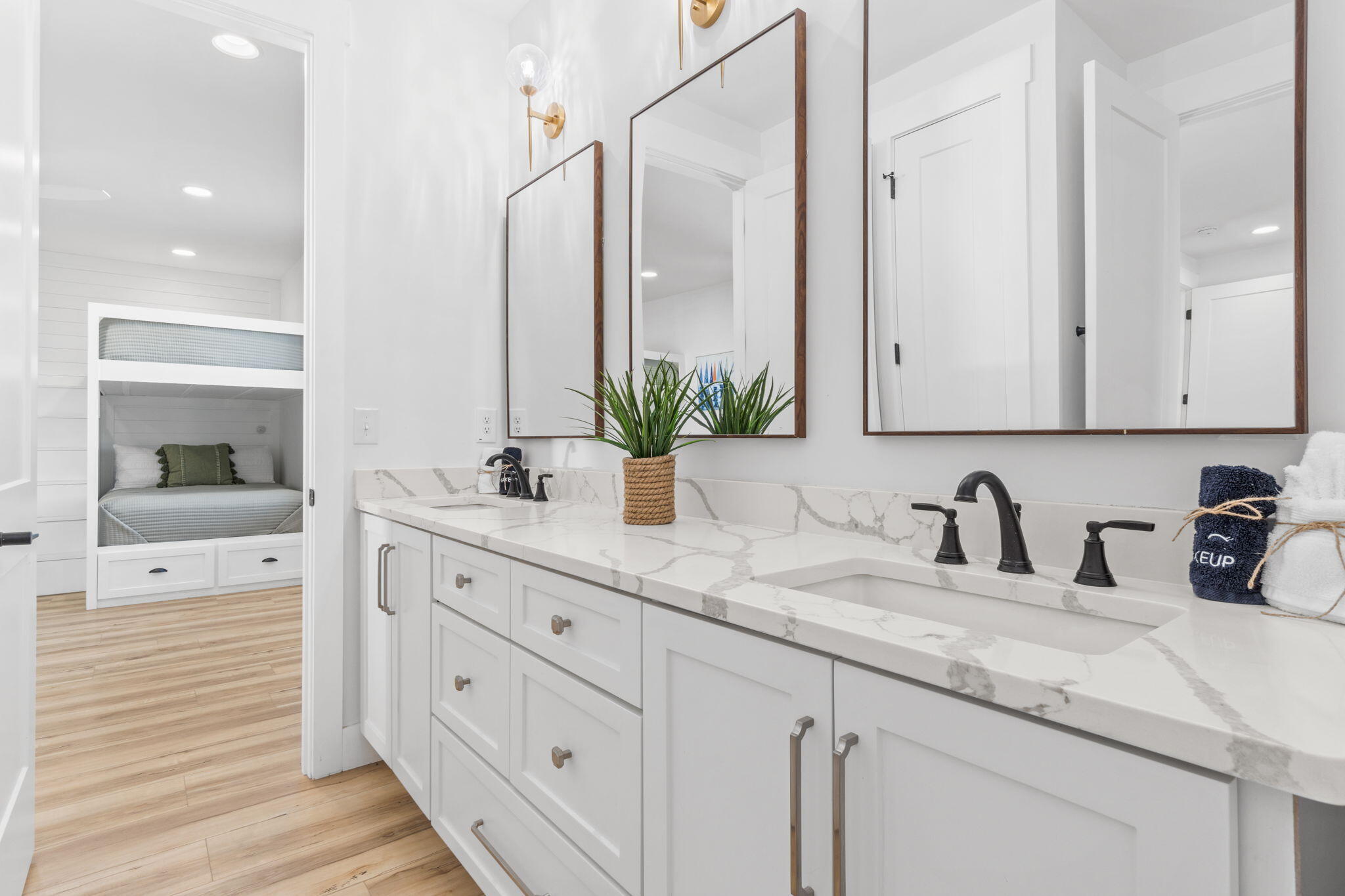 HOLIDAY BEACH UNIT 12 - Residential