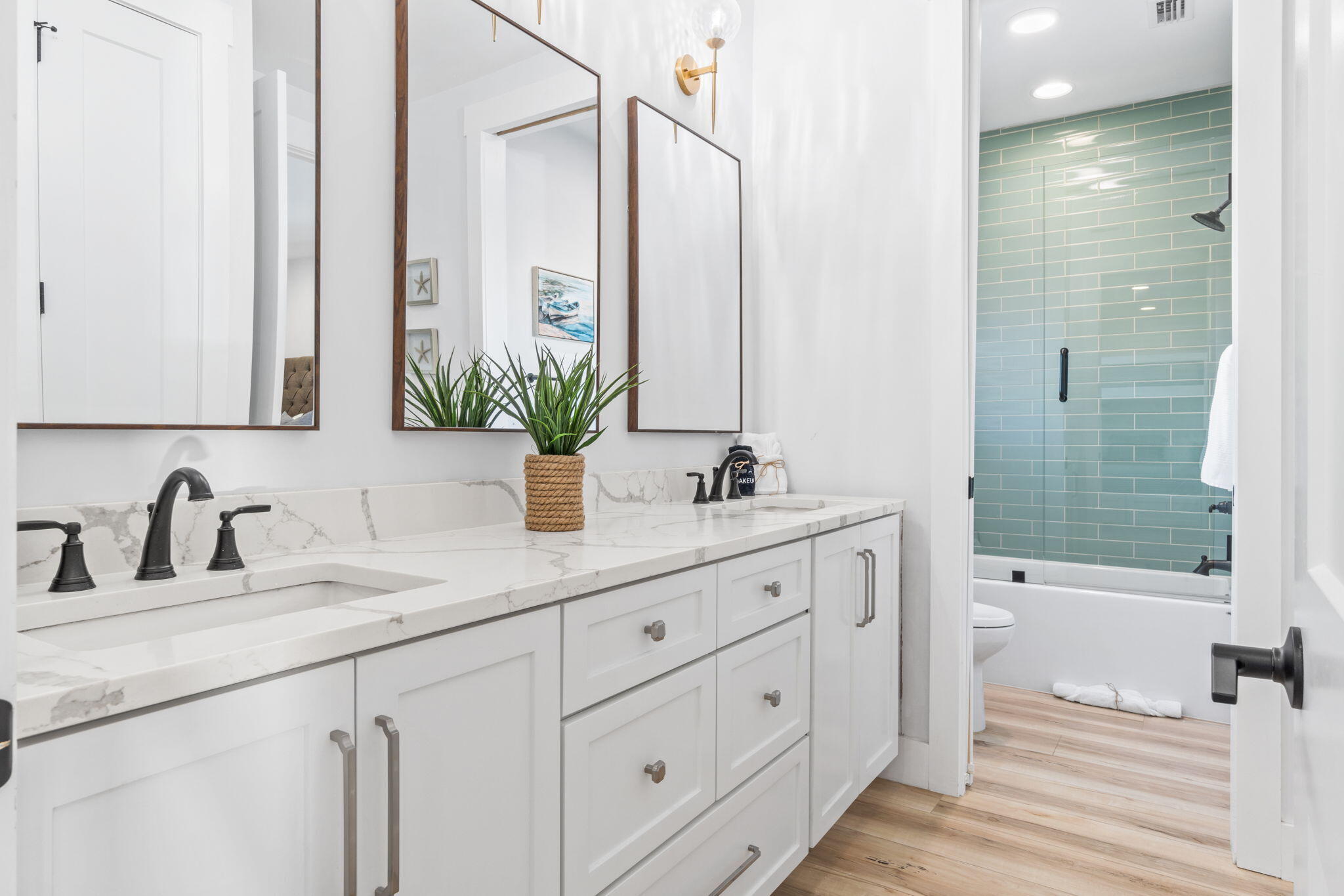 HOLIDAY BEACH UNIT 12 - Residential