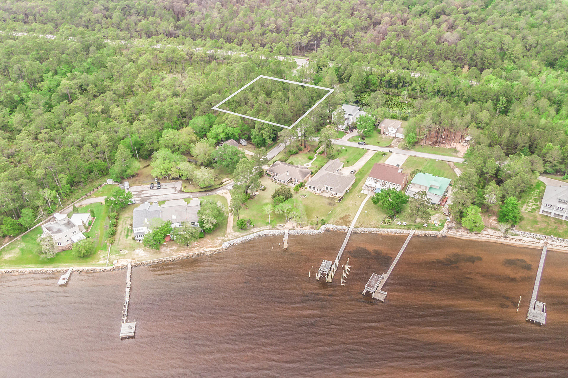 DOLPHIN COVE ESTATES - Land