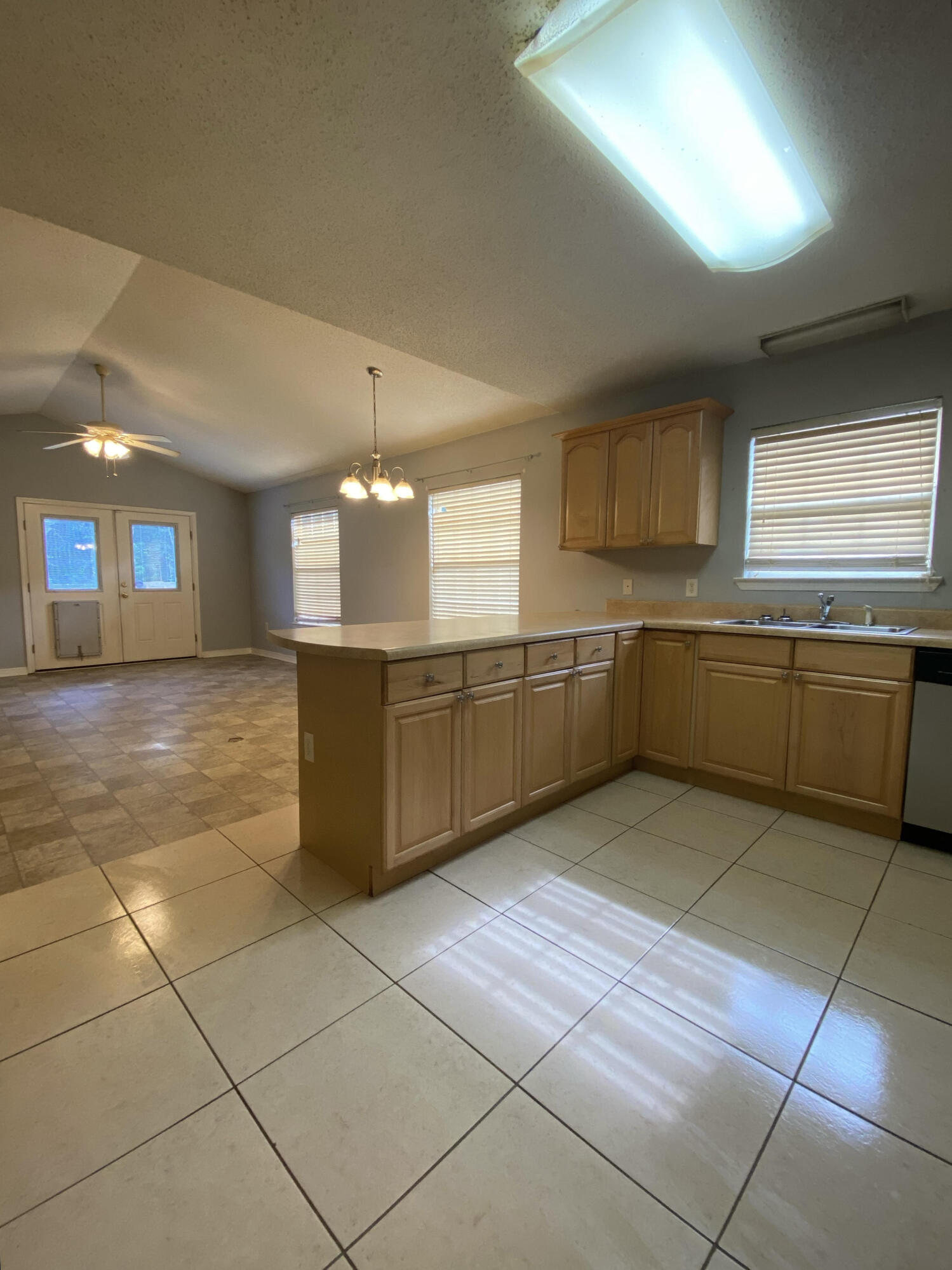 GARDEN CITY - Residential