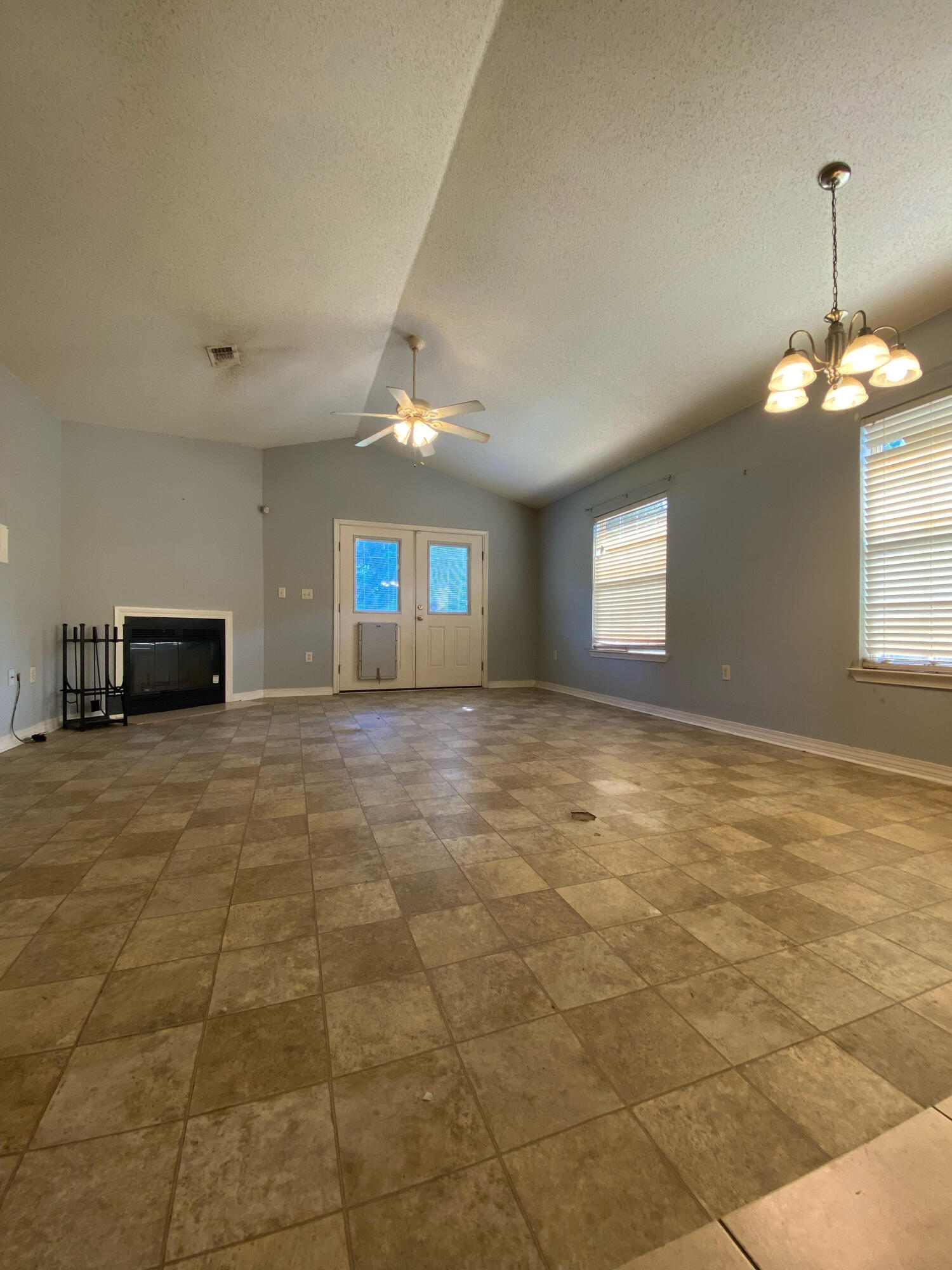 GARDEN CITY - Residential