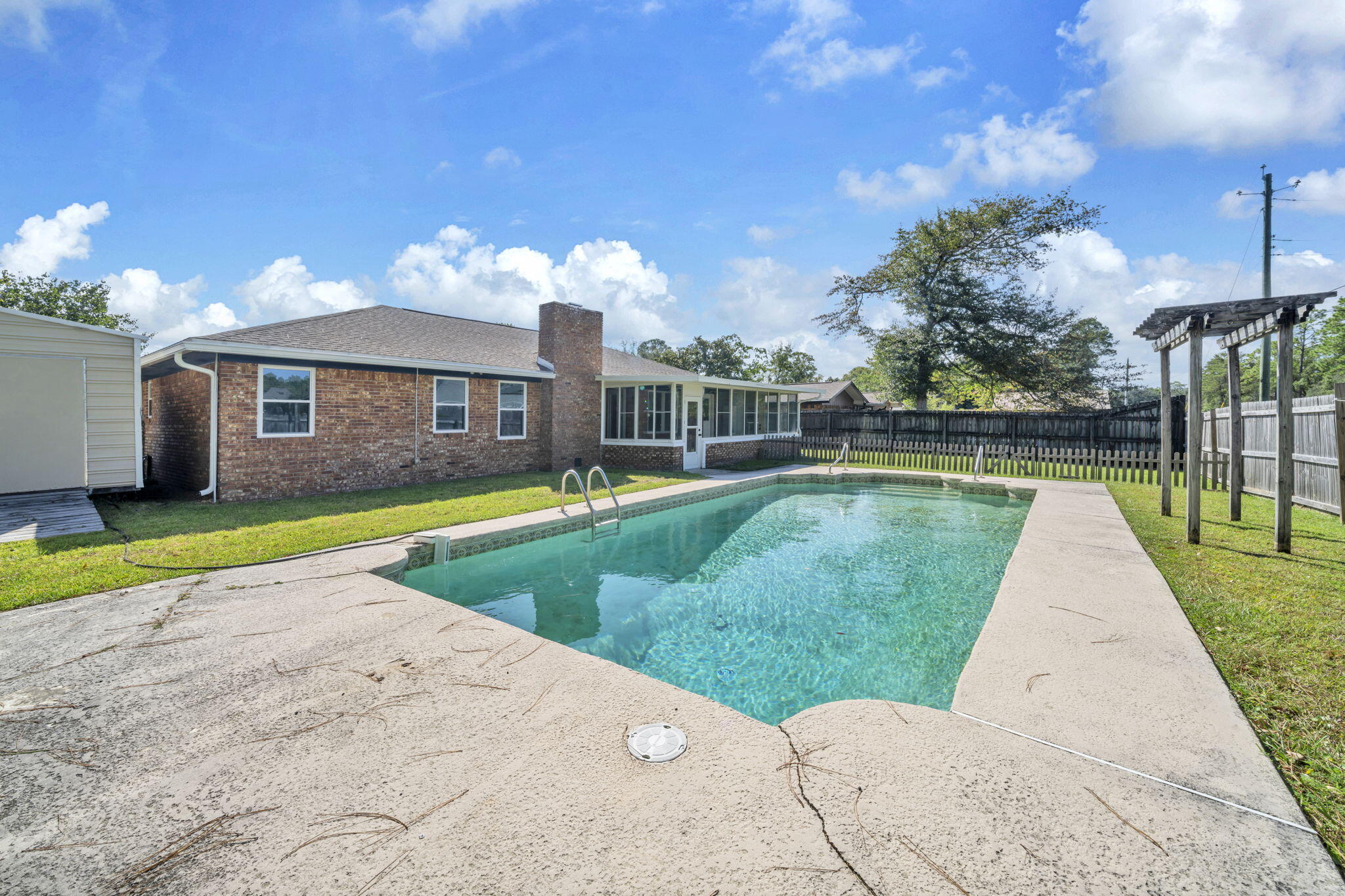 PALM ESTATES UNIT 4 - Residential