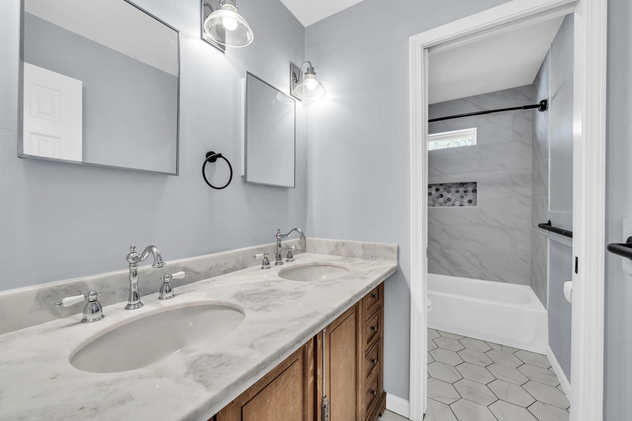 PALM ESTATES UNIT 4 - Residential