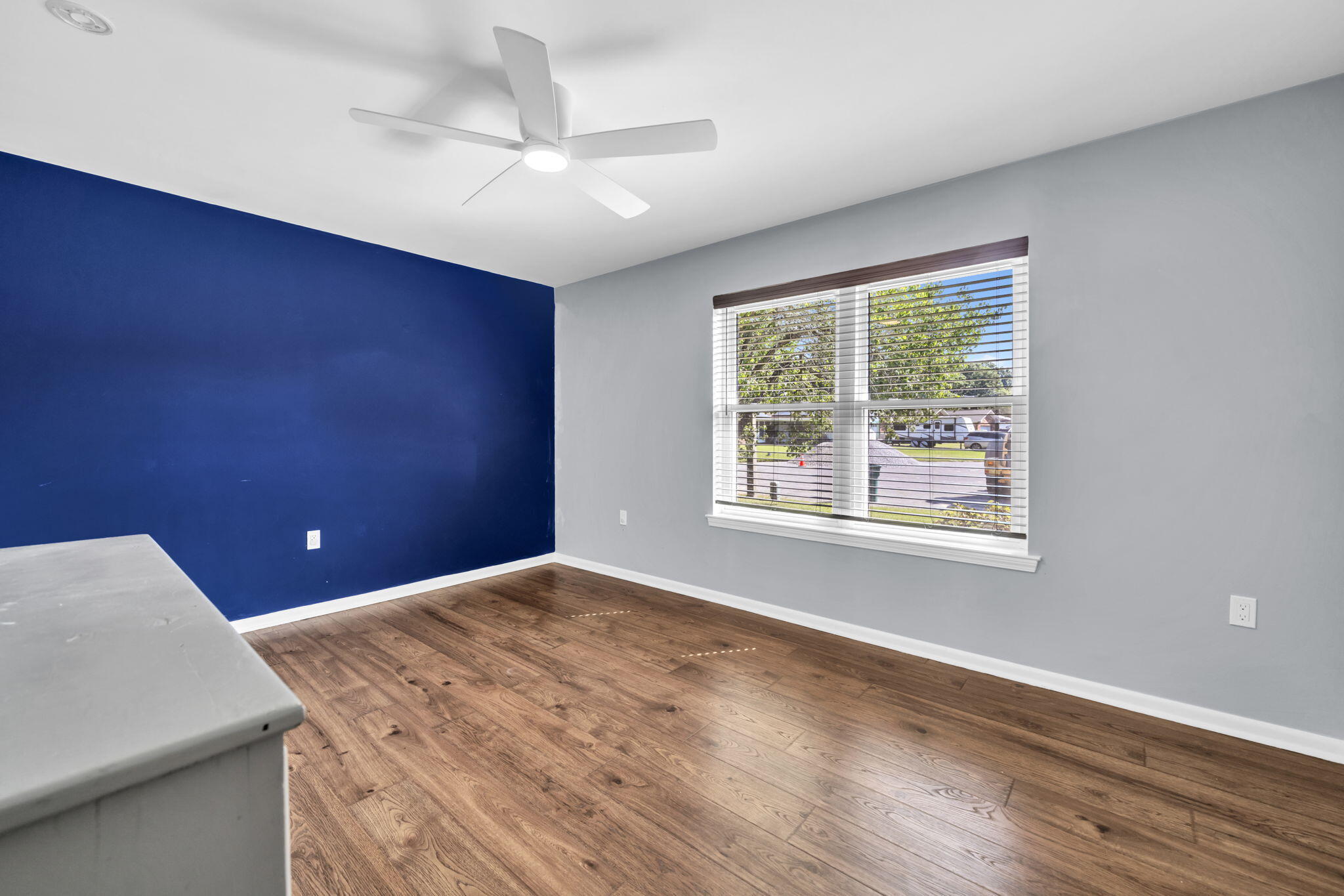 PALM ESTATES UNIT 4 - Residential