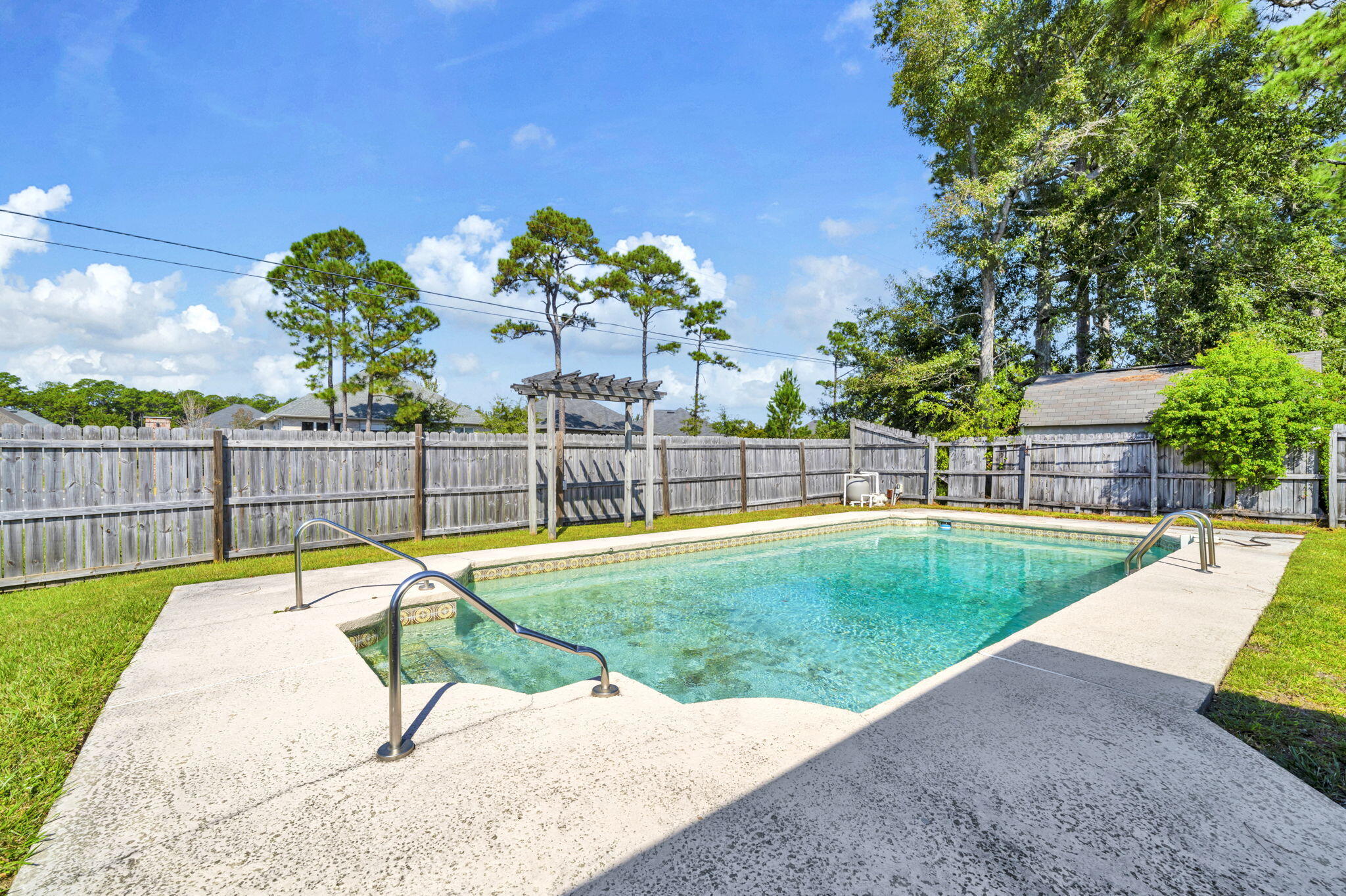 PALM ESTATES UNIT 4 - Residential