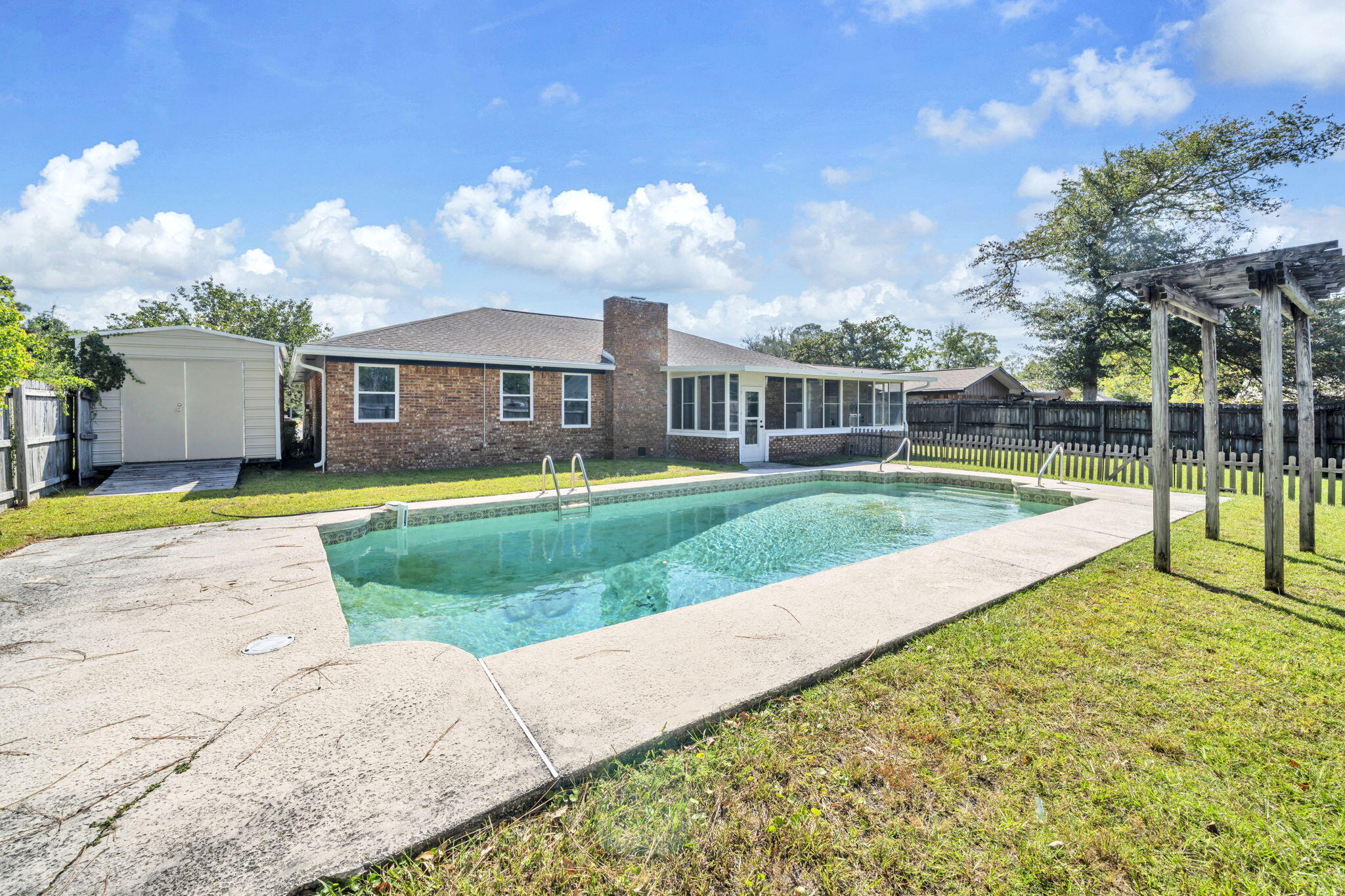 PALM ESTATES UNIT 4 - Residential