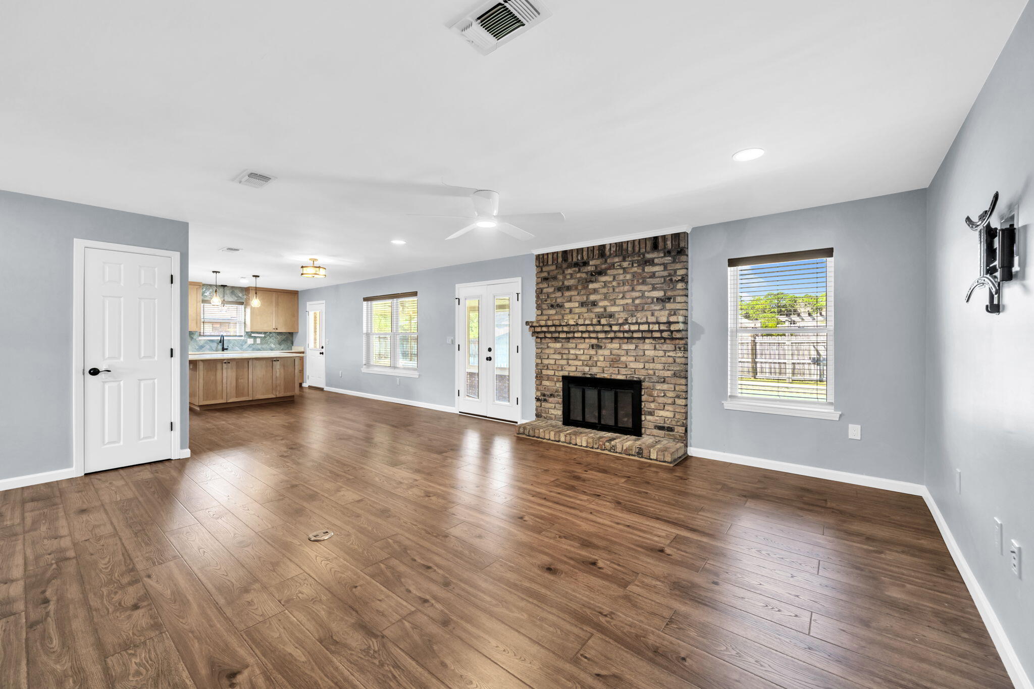 PALM ESTATES UNIT 4 - Residential