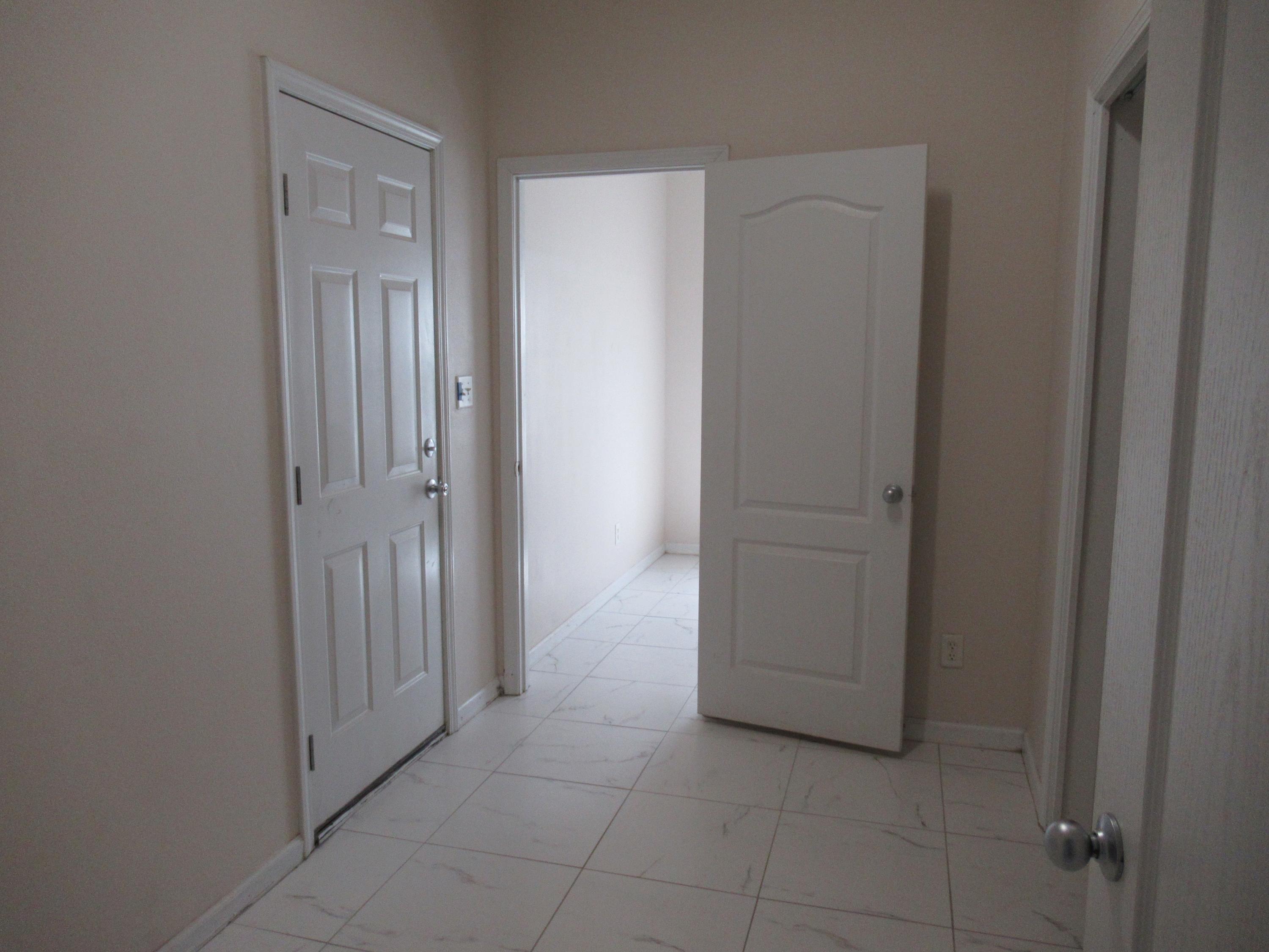 BRANDON OAKS 2ND ADD - Residential