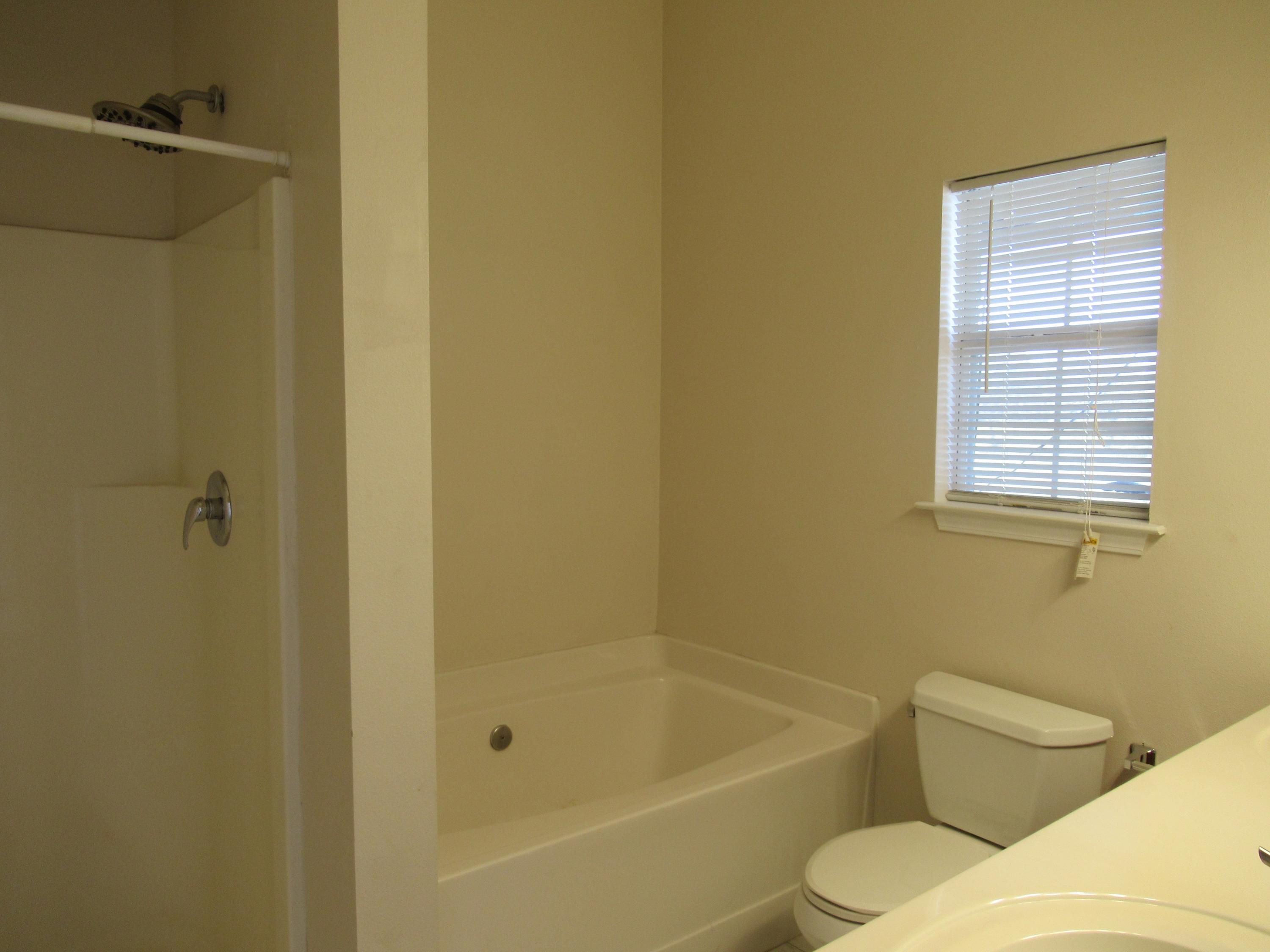 BRANDON OAKS 2ND ADD - Residential