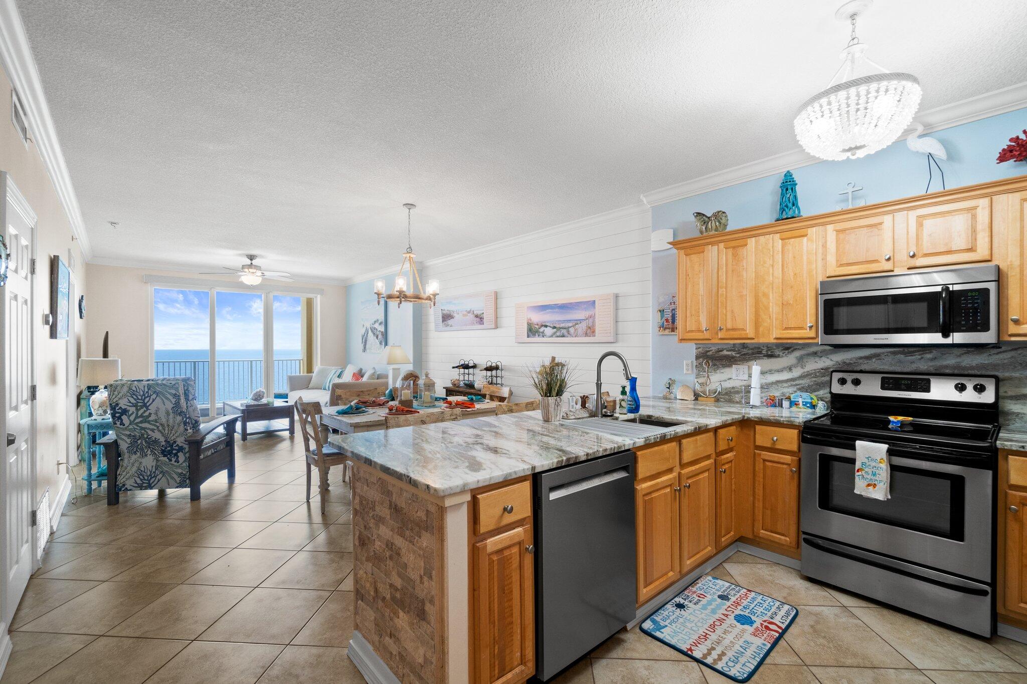 TROPIC WINDS - Residential