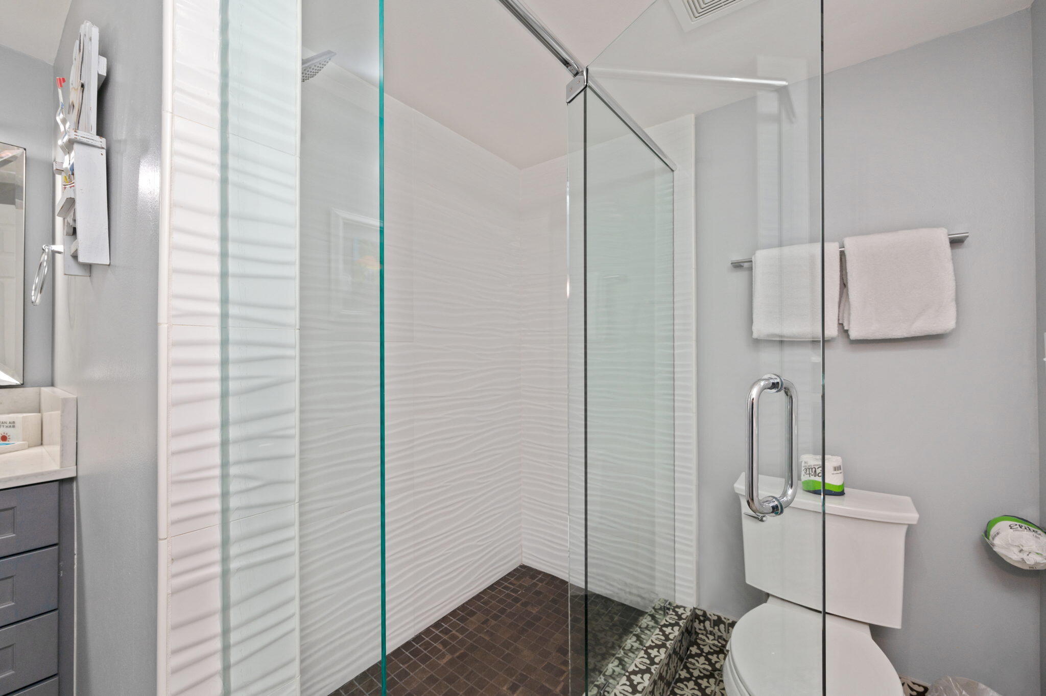 JADE EAST TOWERS CONDO - Residential