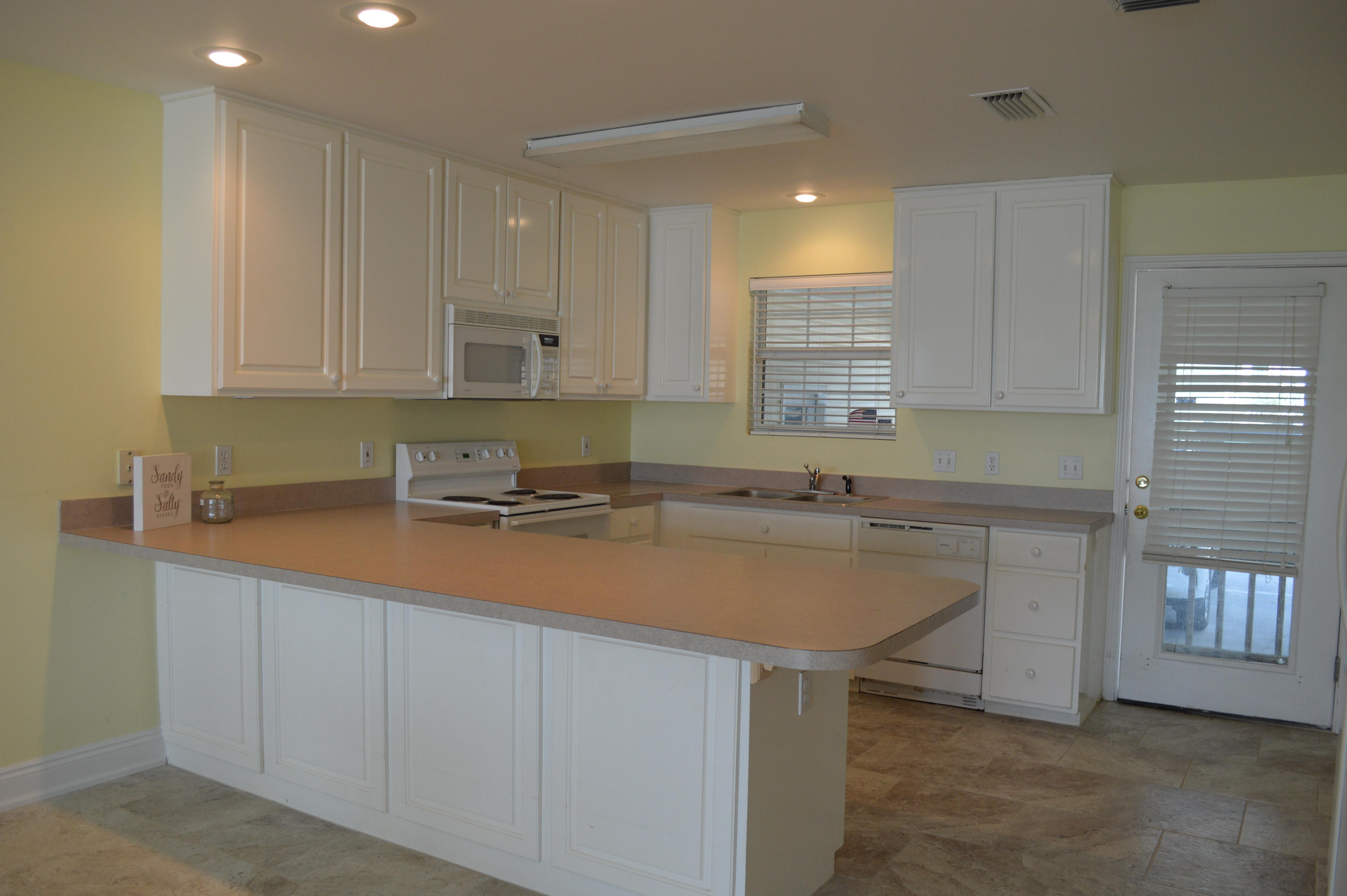 CRESCENT BEACH UNIT 1 - Residential