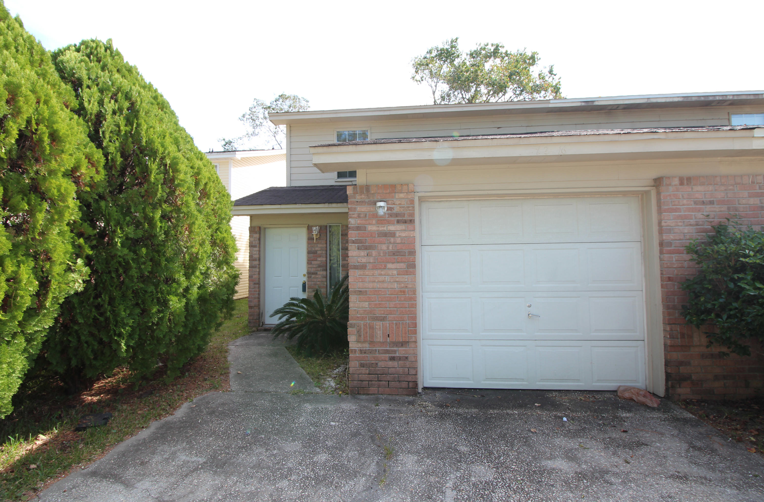 SCHNEIDER DRIVE T/H - Residential