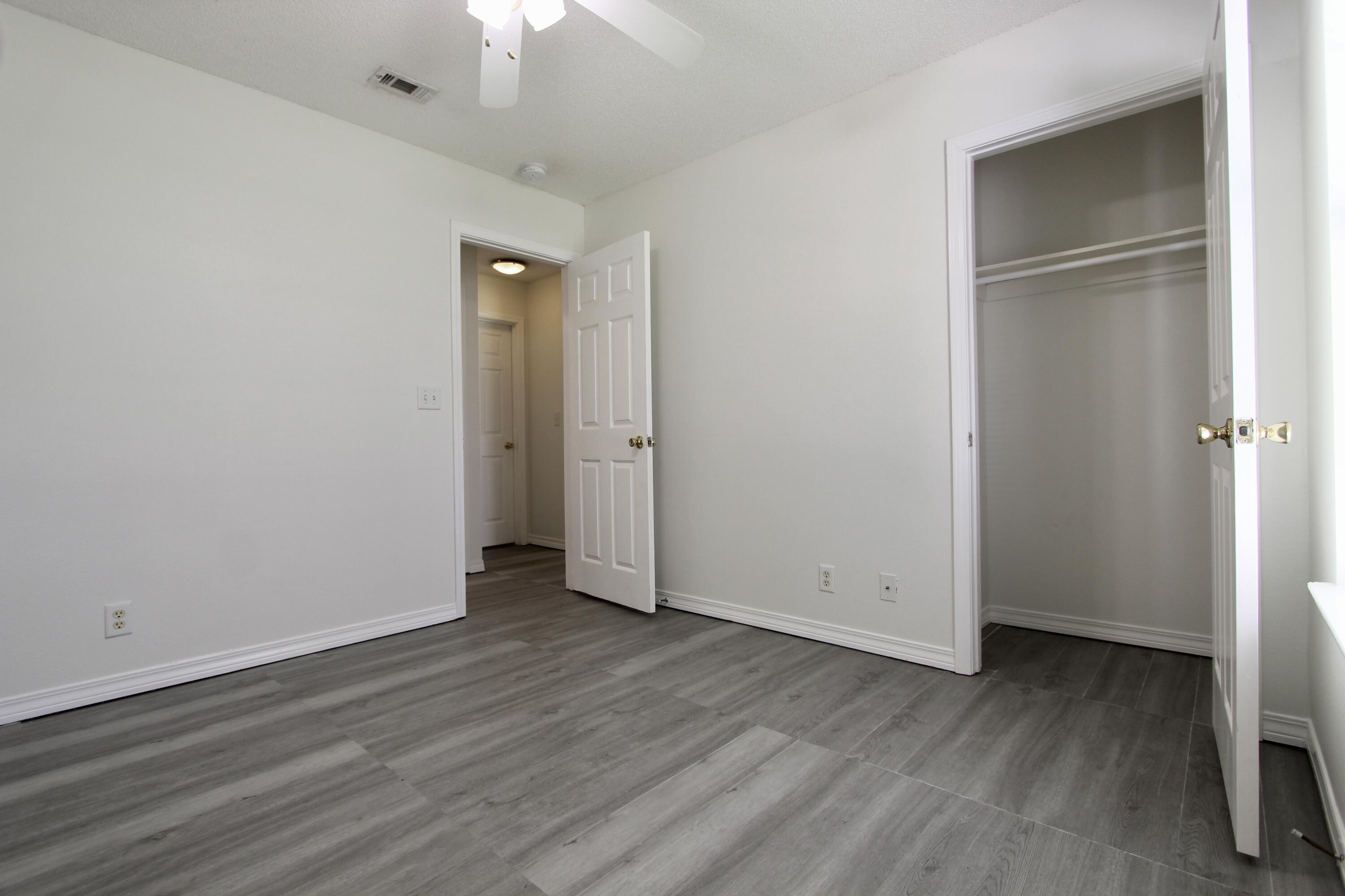 OAKDALE MINI FARMS RESUB BLK 17 - Residential