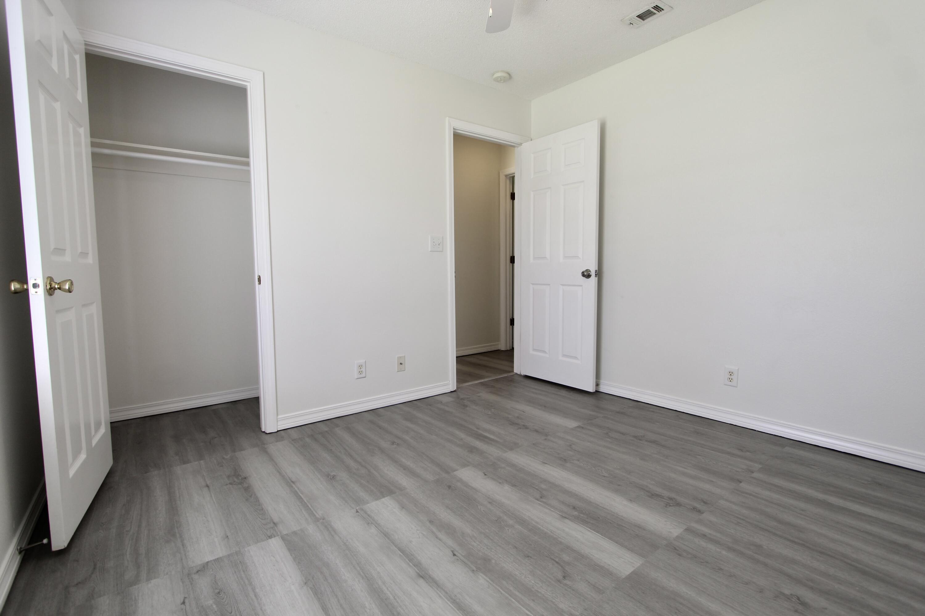 OAKDALE MINI FARMS RESUB BLK 17 - Residential