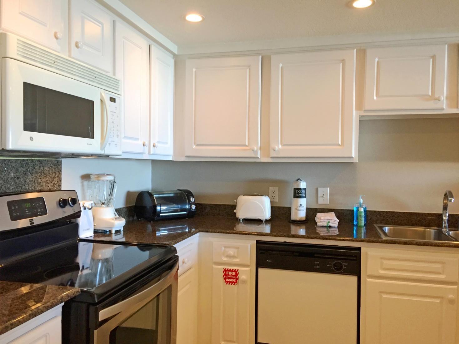 BEACH HOUSE CONDO PH 2 - Residential